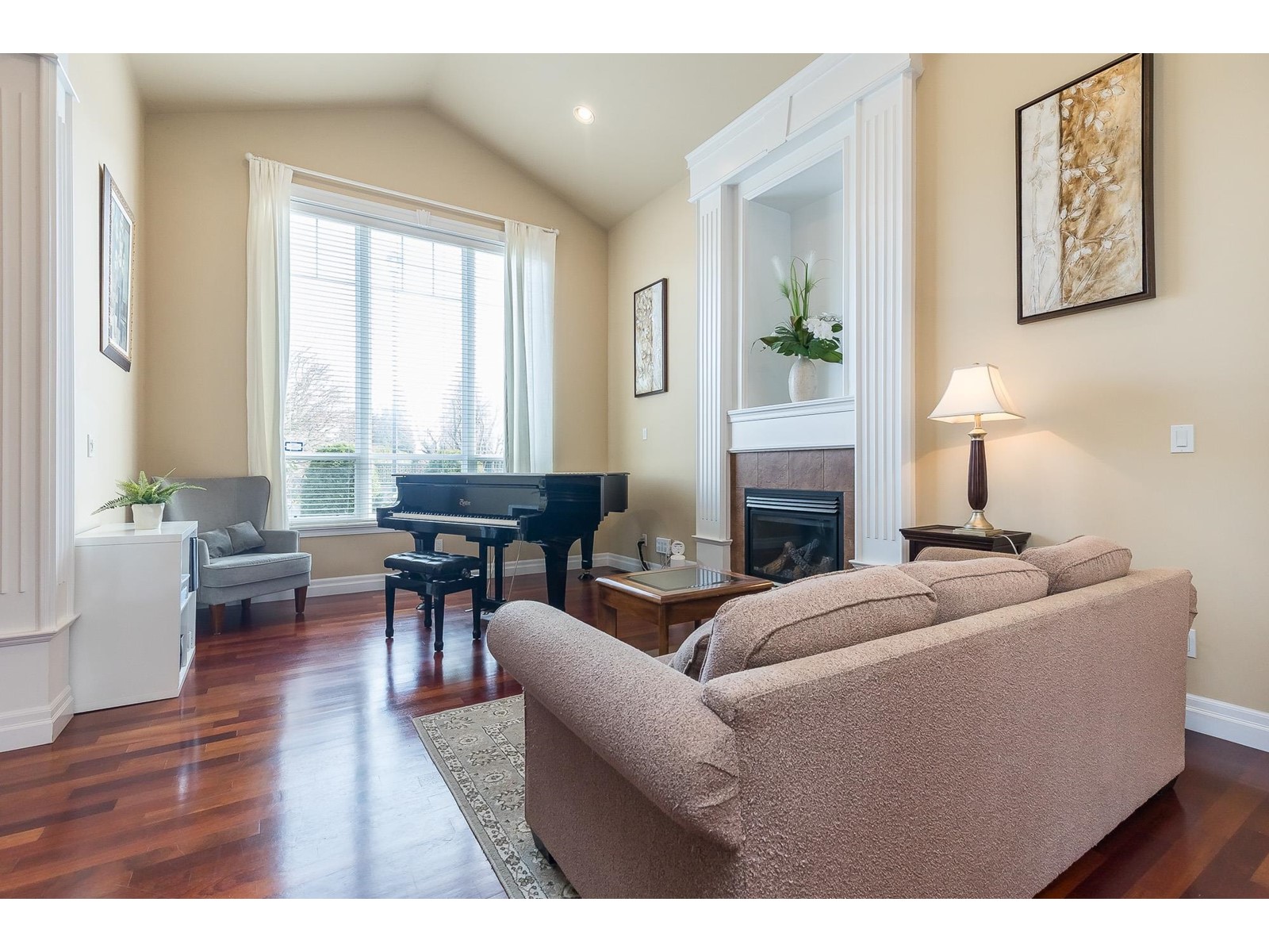 Property at 11239 162 STREET image 3