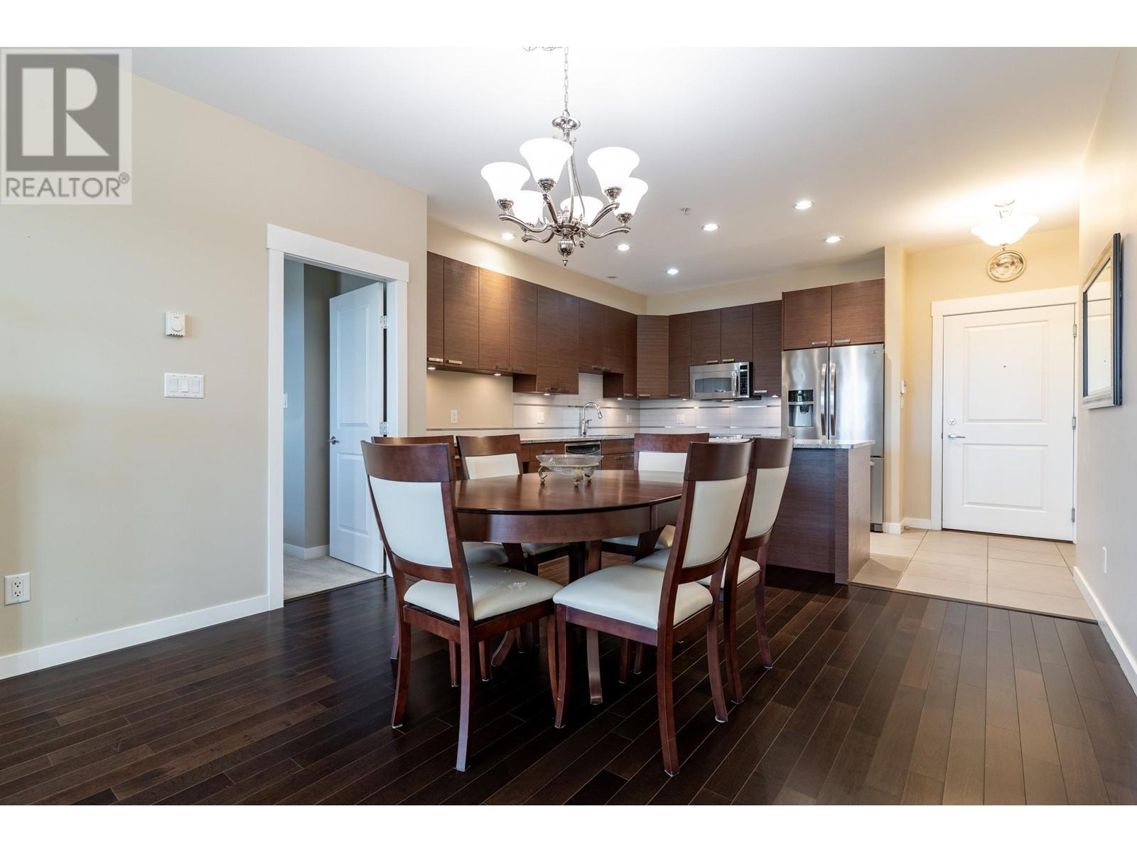Listing Picture 10 of 28 : 202 4365 HASTINGS STREET, Burnaby / 本拿比 - 魯藝地產 Yvonne Lu Group - MLS Medallion Club Member