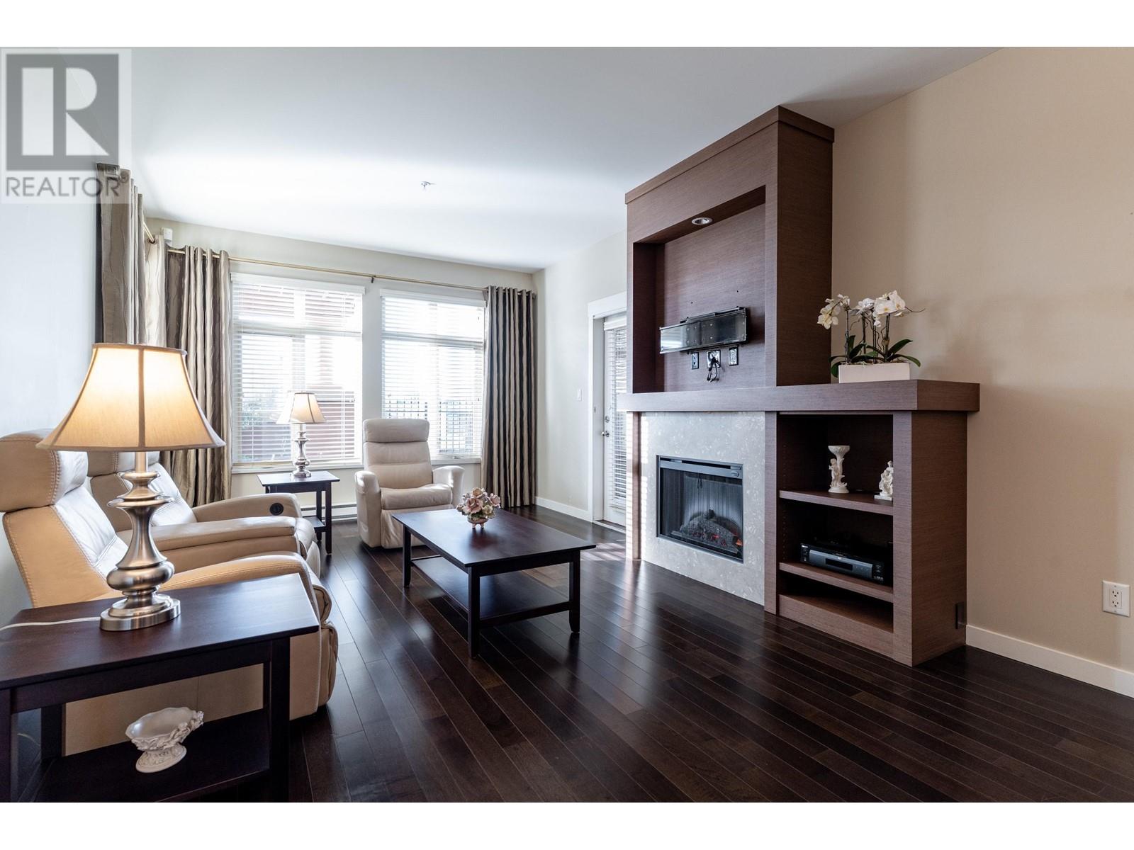 Listing Picture 11 of 28 : 202 4365 HASTINGS STREET, Burnaby / 本拿比 - 魯藝地產 Yvonne Lu Group - MLS Medallion Club Member