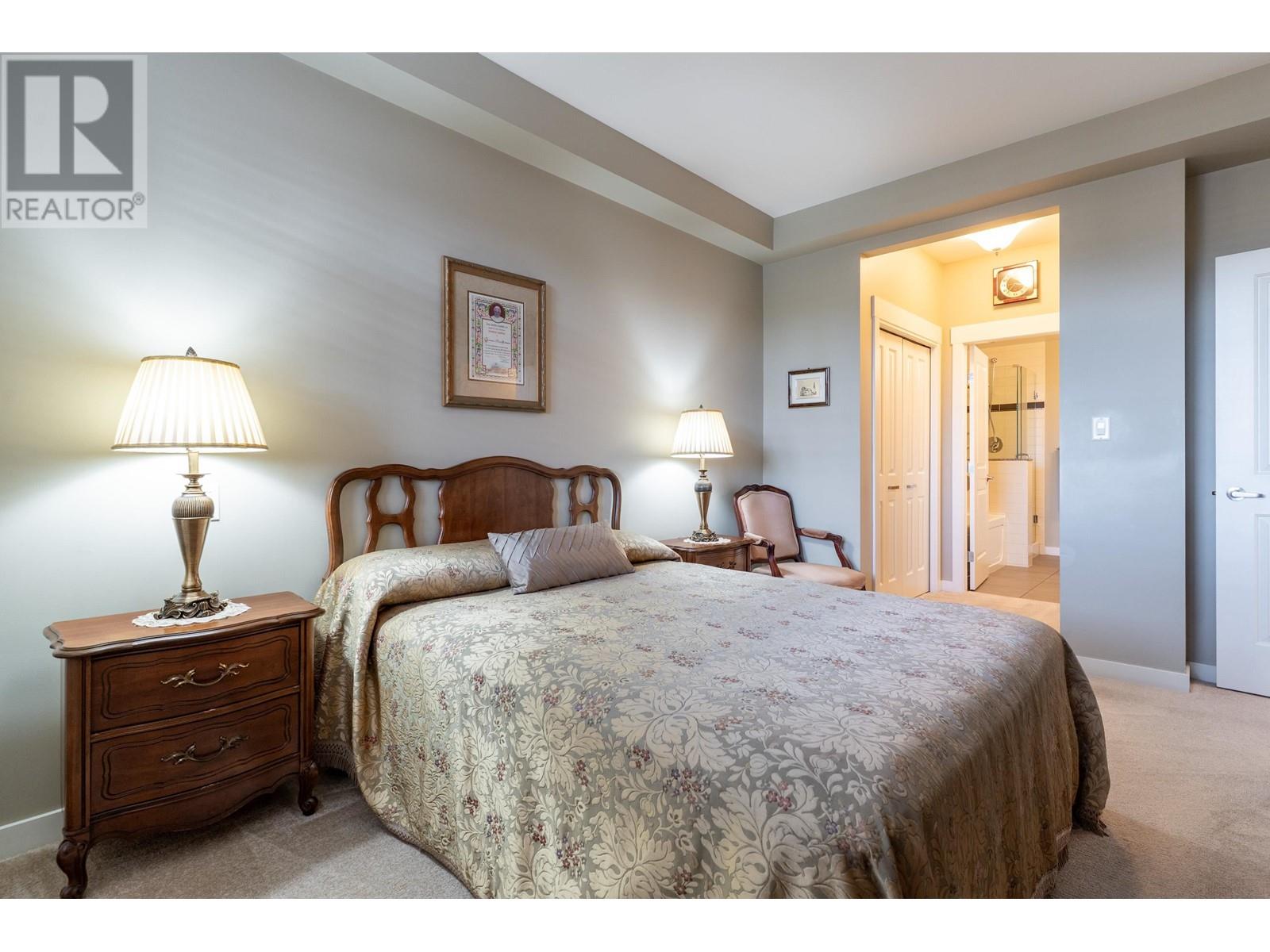 Listing Picture 14 of 28 : 202 4365 HASTINGS STREET, Burnaby / 本拿比 - 魯藝地產 Yvonne Lu Group - MLS Medallion Club Member
