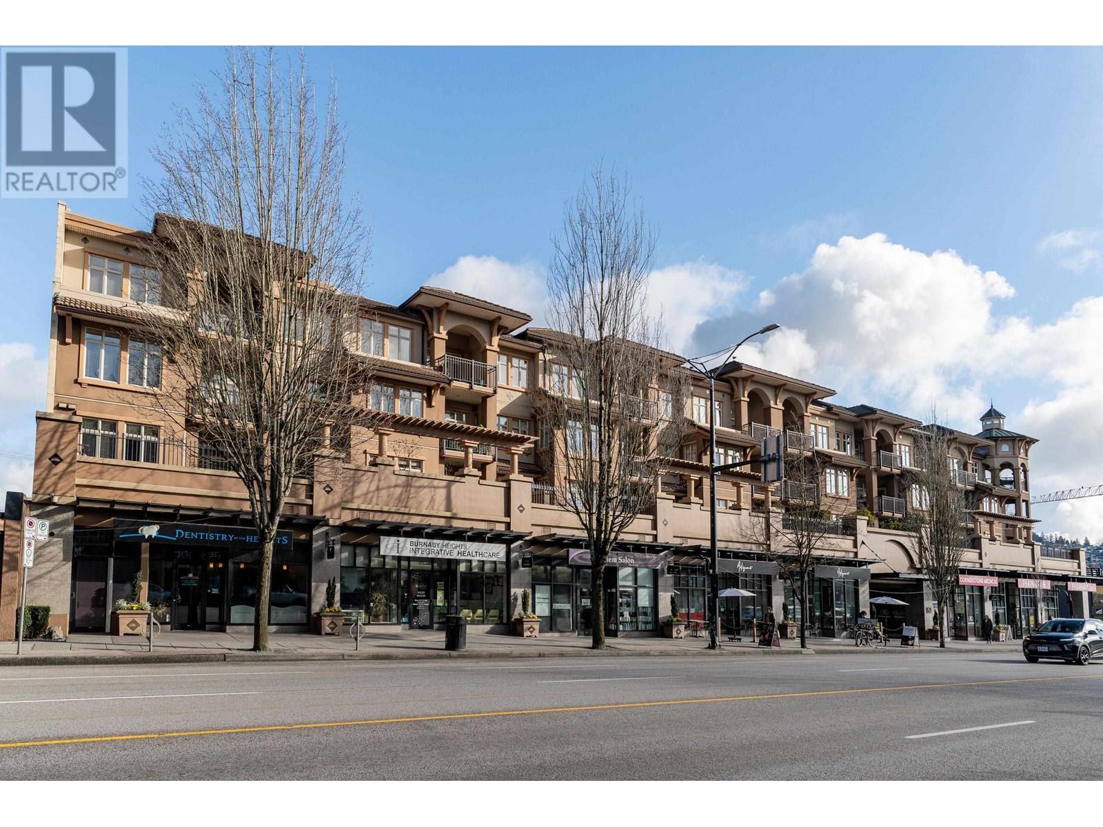 Listing Picture 2 of 28 : 202 4365 HASTINGS STREET, Burnaby / 本拿比 - 魯藝地產 Yvonne Lu Group - MLS Medallion Club Member