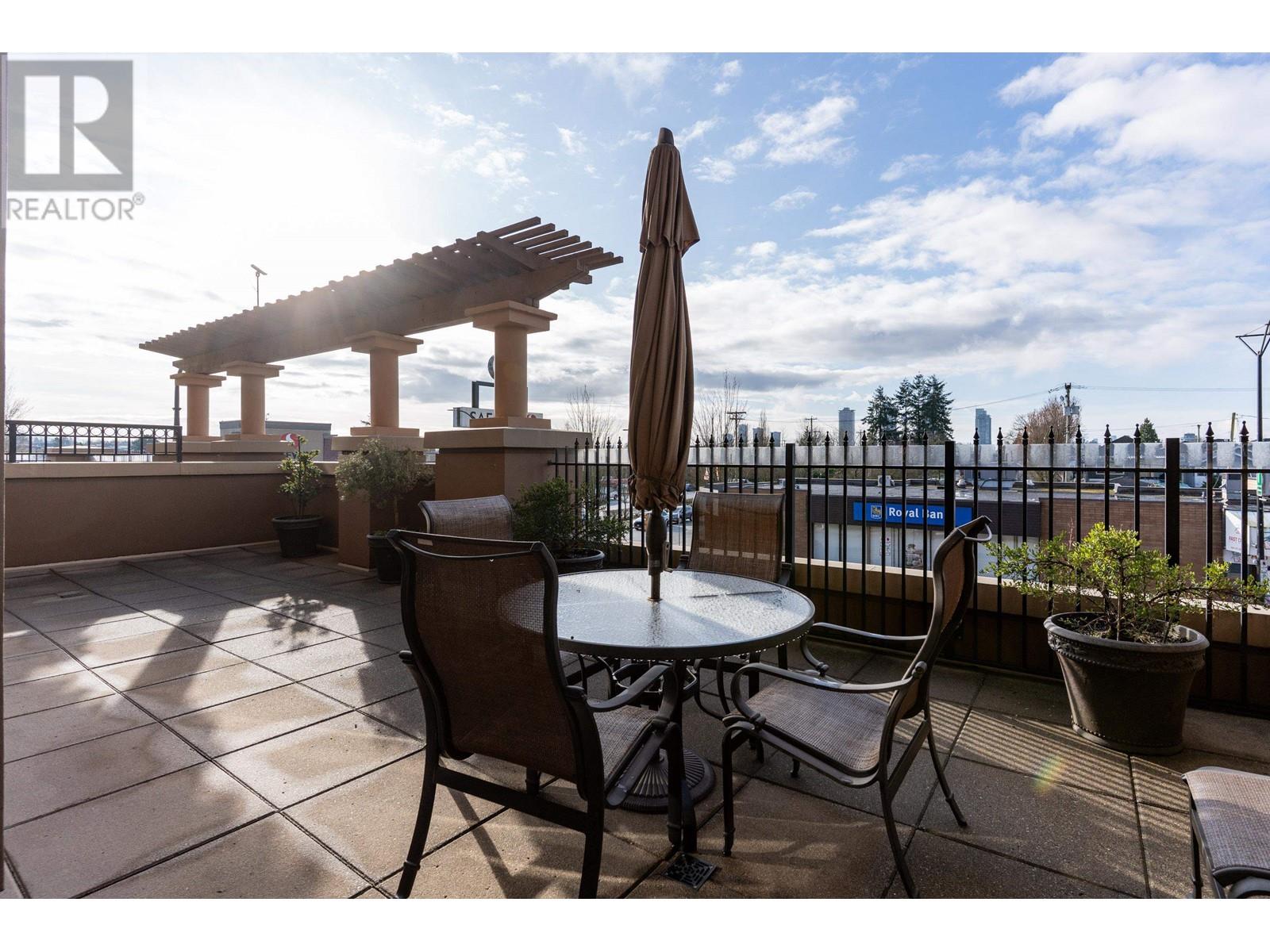 Listing Picture 21 of 28 : 202 4365 HASTINGS STREET, Burnaby / 本拿比 - 魯藝地產 Yvonne Lu Group - MLS Medallion Club Member