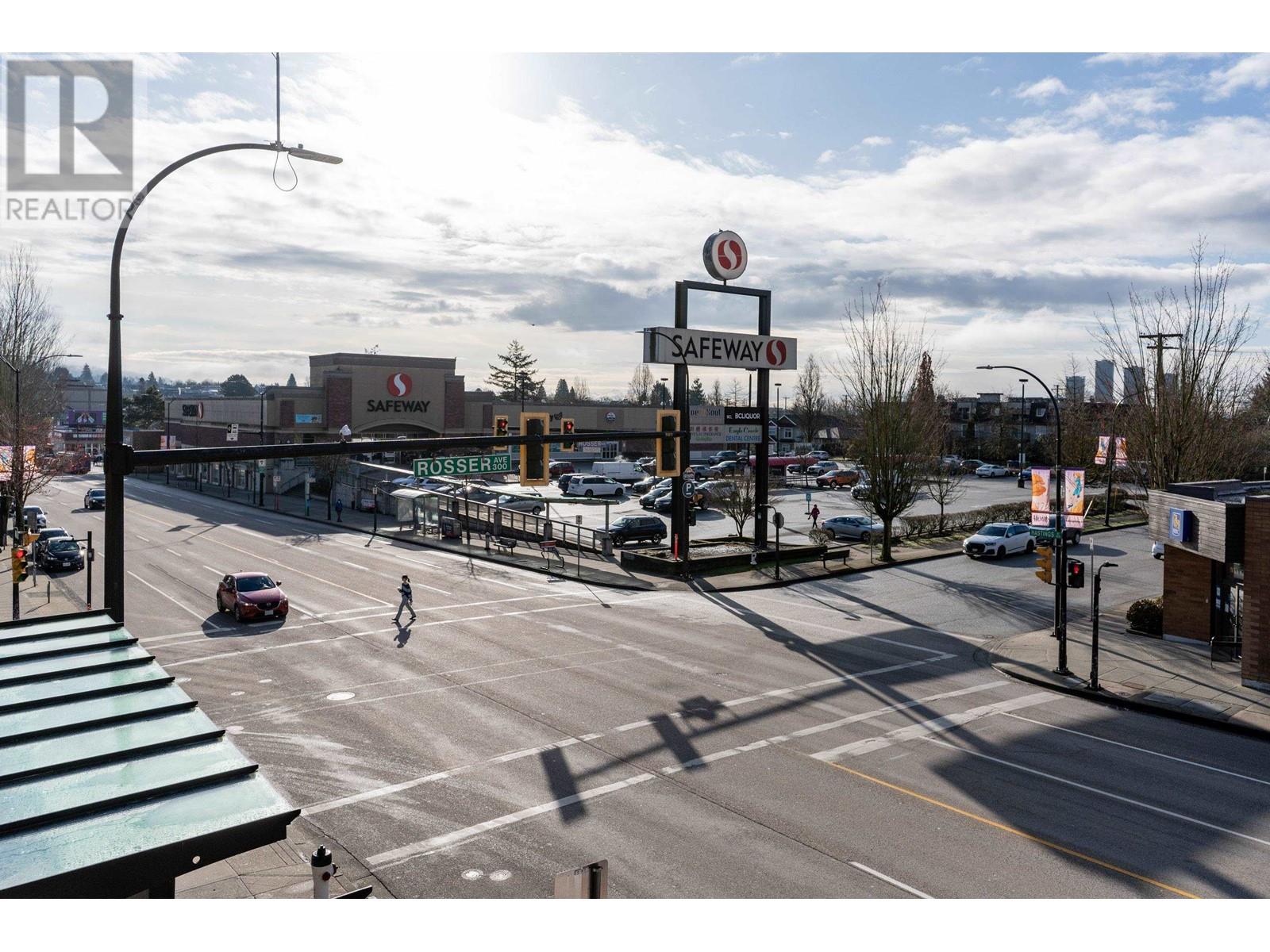 Listing Picture 25 of 28 : 202 4365 HASTINGS STREET, Burnaby / 本拿比 - 魯藝地產 Yvonne Lu Group - MLS Medallion Club Member