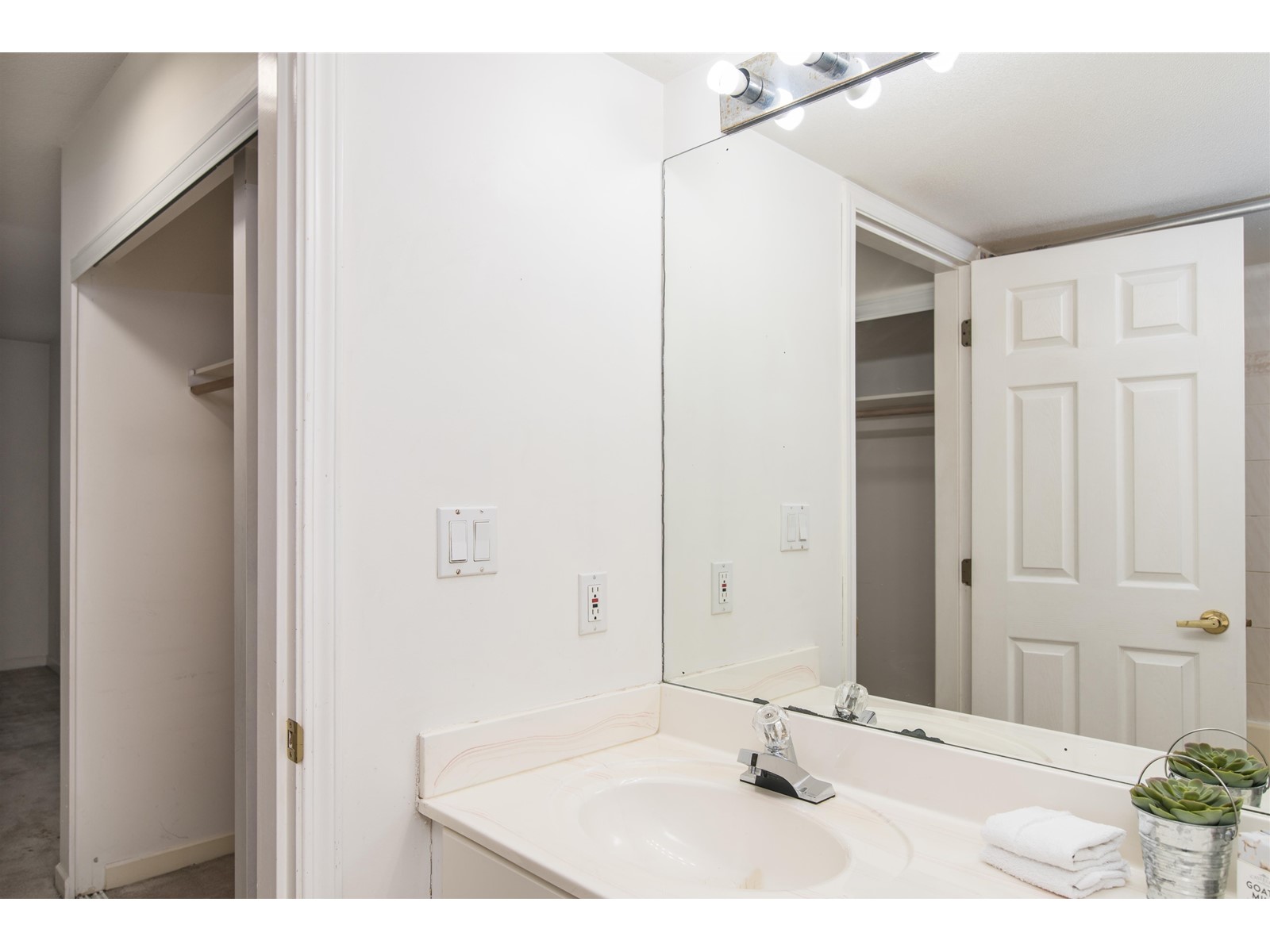 207 9767 140 Street, Surrey, British Columbia  V3T 4M4 - Photo 30 - R2980186