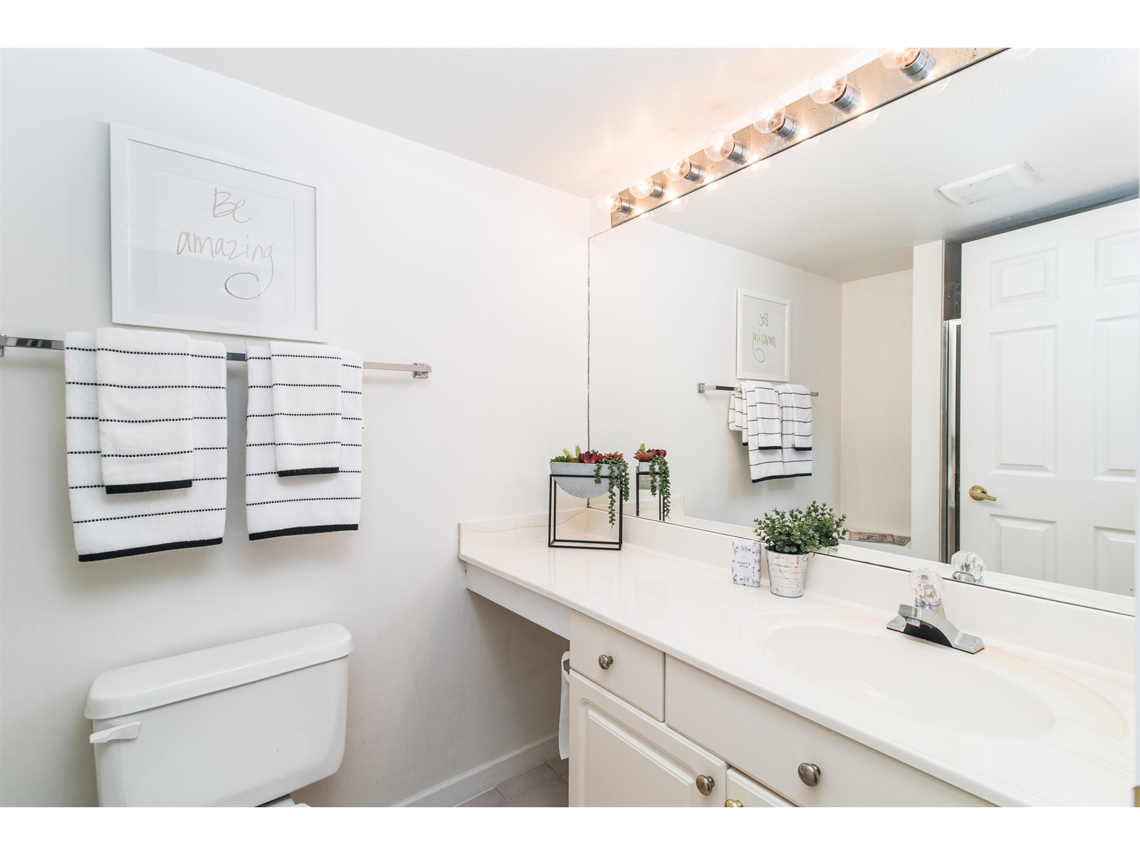 207 9767 140 Street, Surrey, British Columbia  V3T 4M4 - Photo 17 - R2980186