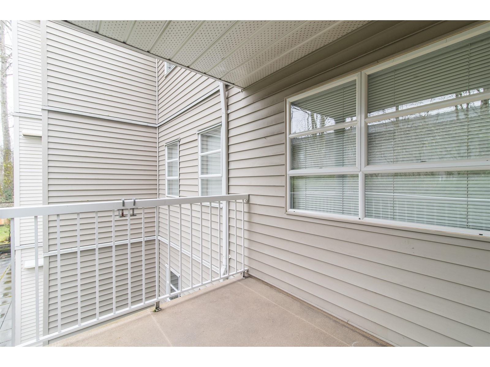 207 9767 140 Street, Surrey, British Columbia  V3T 4M4 - Photo 34 - R2980186