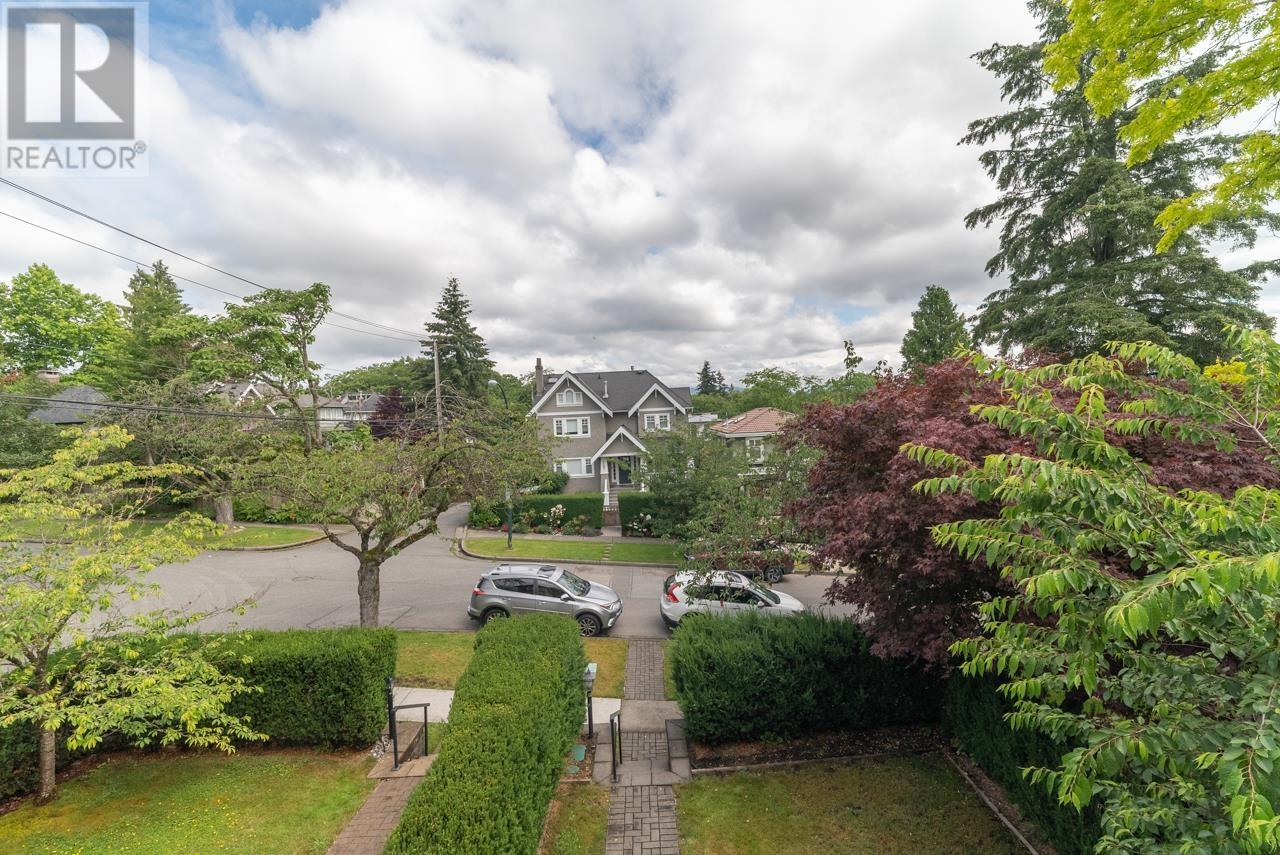 Property at 3288 W 32ND AVENUE image 2