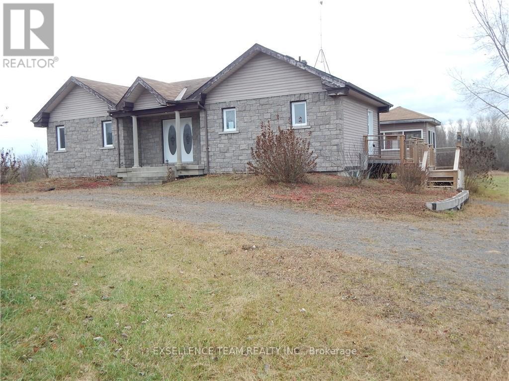14010 Groves Road, South Stormont, Ontario  K0C 1M0 - Photo 25 - X10419259