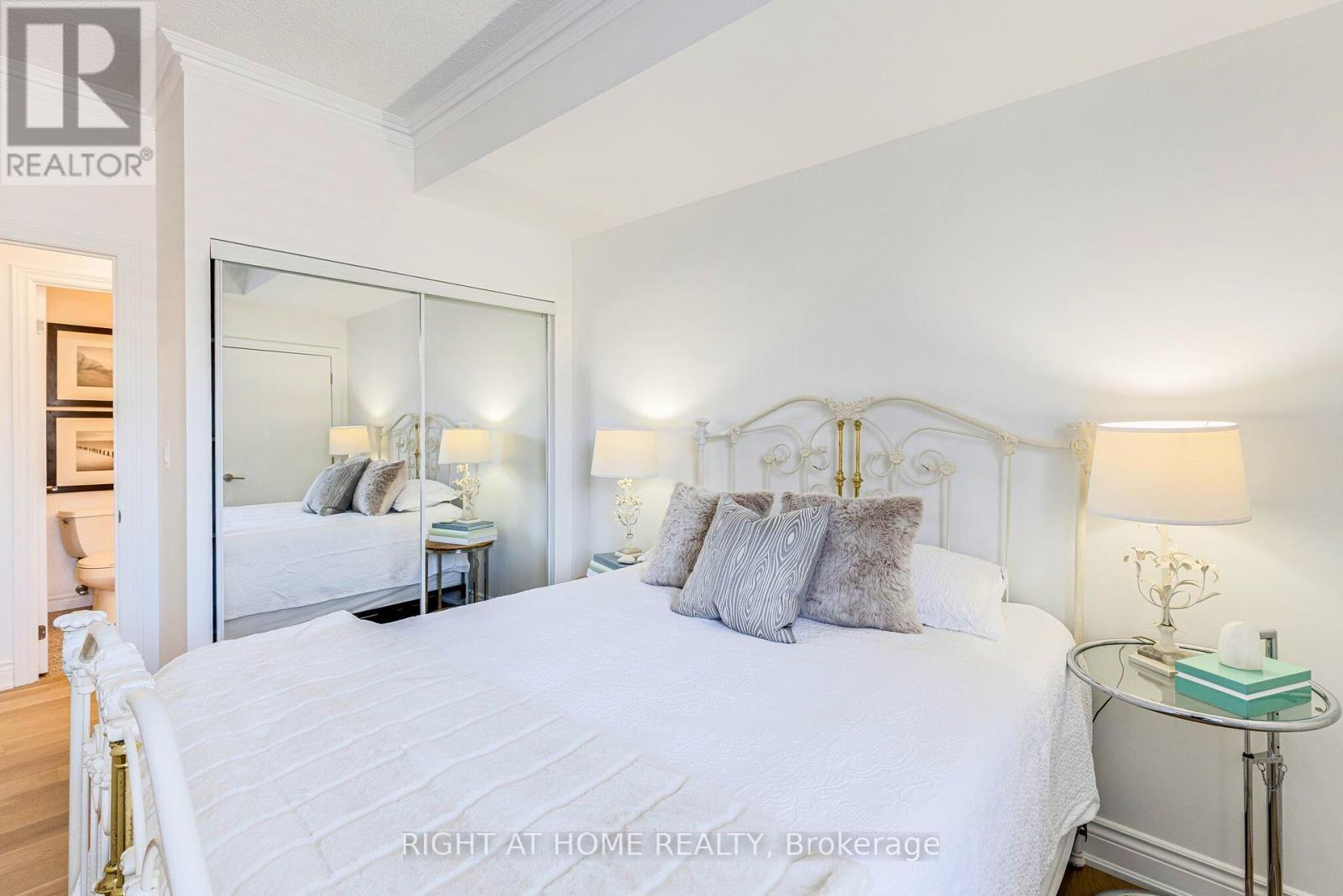 208 - 801 Lawrence Avenue E, Toronto (Banbury-Don Mills), Ontario  M3C 3W2 - Photo 13 - C12032098