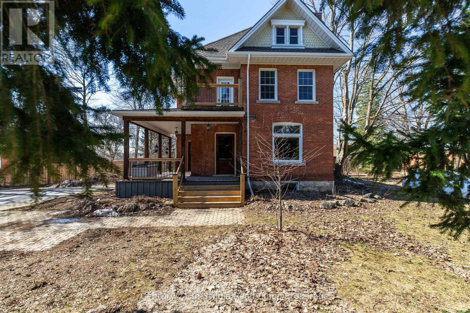 296 Garafraxa Street, Chatsworth, Ontario  N0H 1G0 - Photo 2 - X11966111