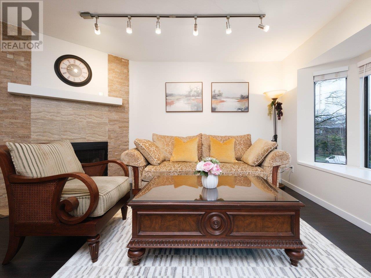 3 266 W 4th Street, North Vancouver, British Columbia  V7M 1H7 - Photo 10 - R2979906