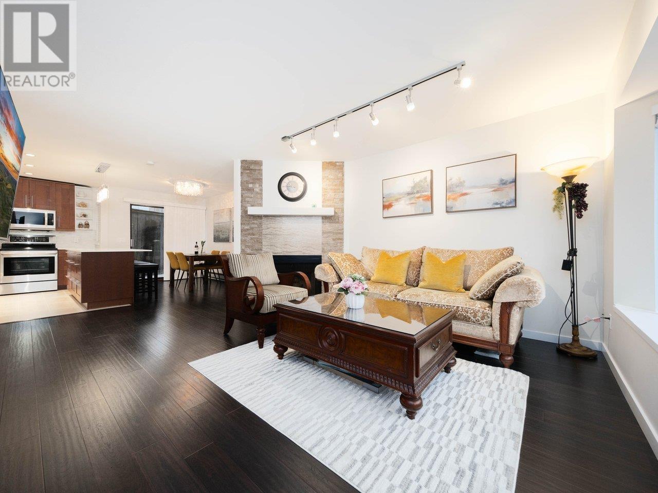3 266 W 4th Street, North Vancouver, British Columbia  V7M 1H7 - Photo 11 - R2979906