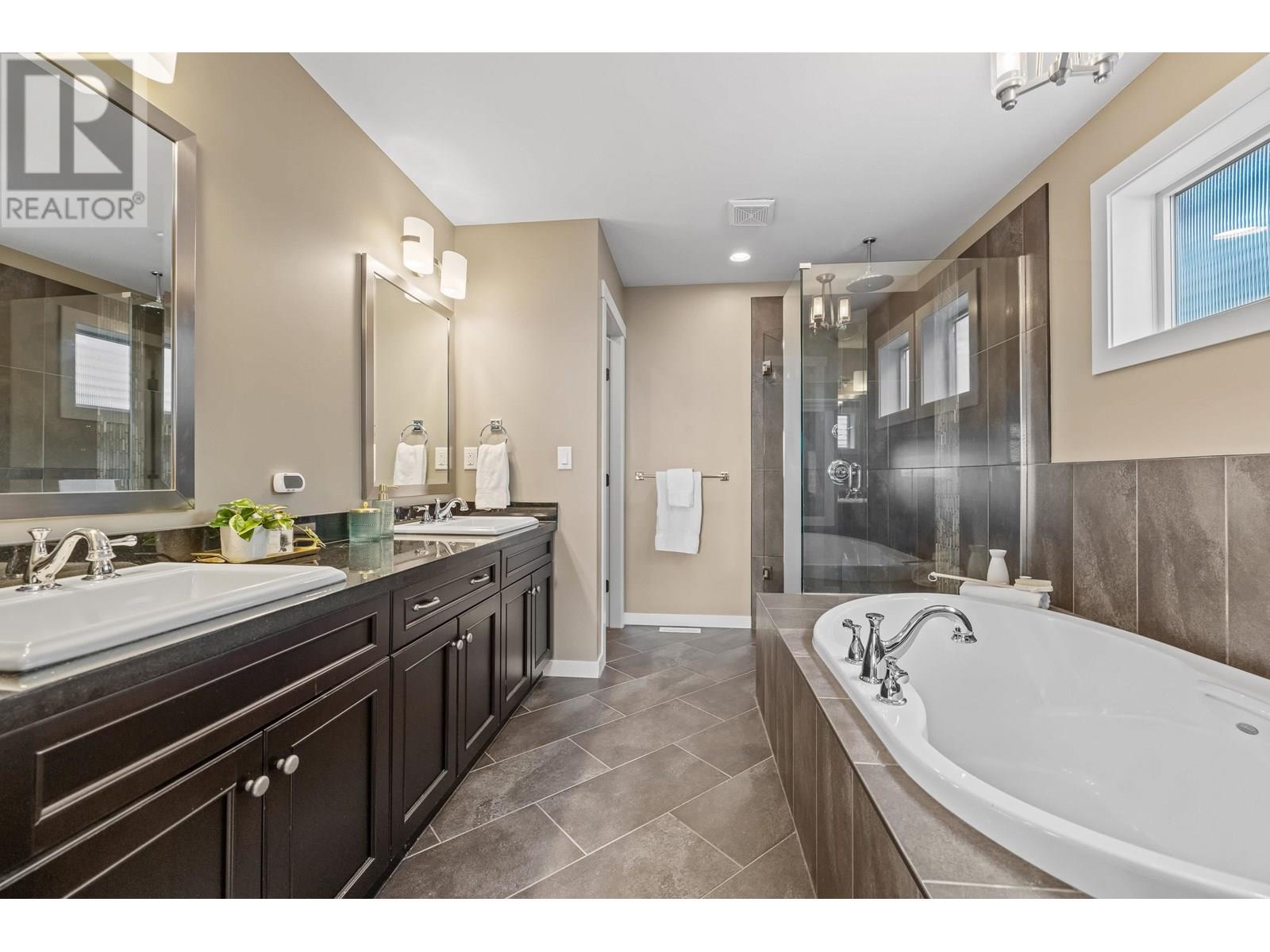 3386 Horizon Drive, Coquitlam, British Columbia  V3E 0E4 - Photo 19 - R2980245