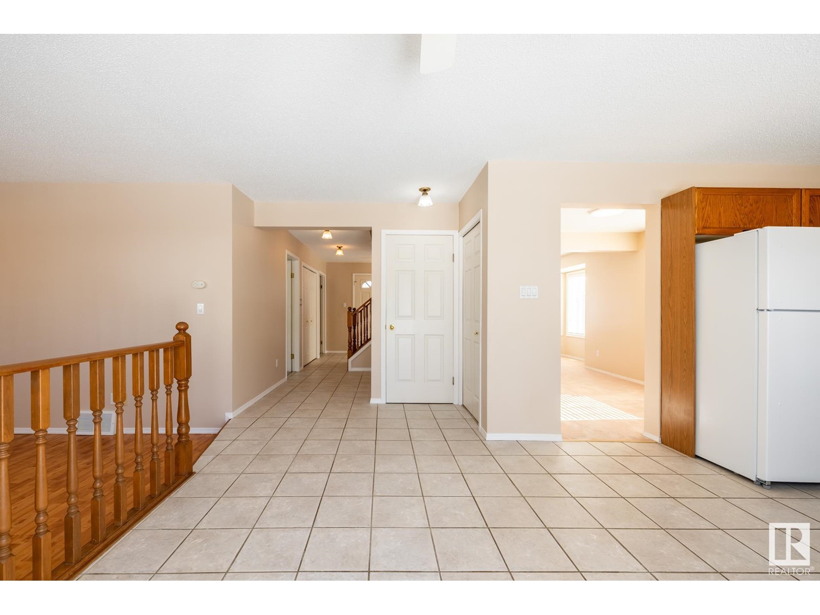 Property at 6812 188 ST NW image 4