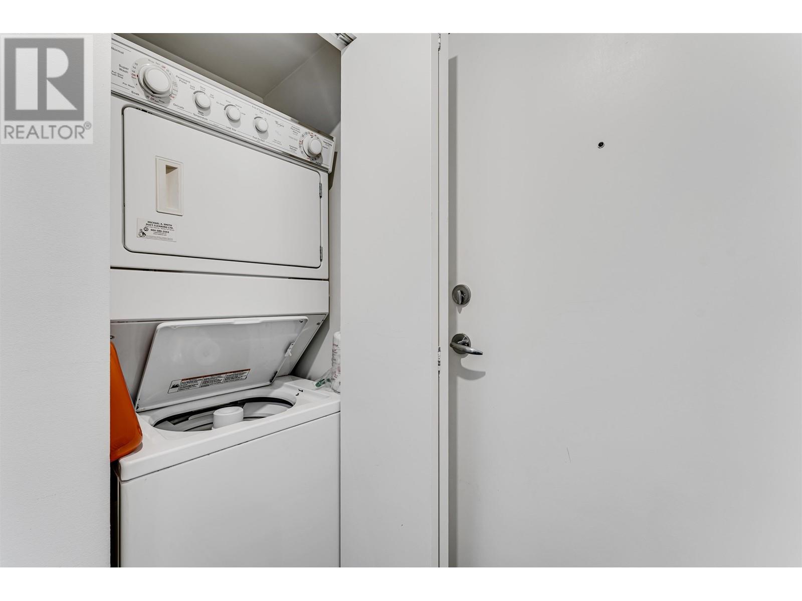 Listing Picture 6 of 19 : 3202 928 BEATTY STREET, Vancouver / 溫哥華 - 魯藝地產 Yvonne Lu Group - MLS Medallion Club Member