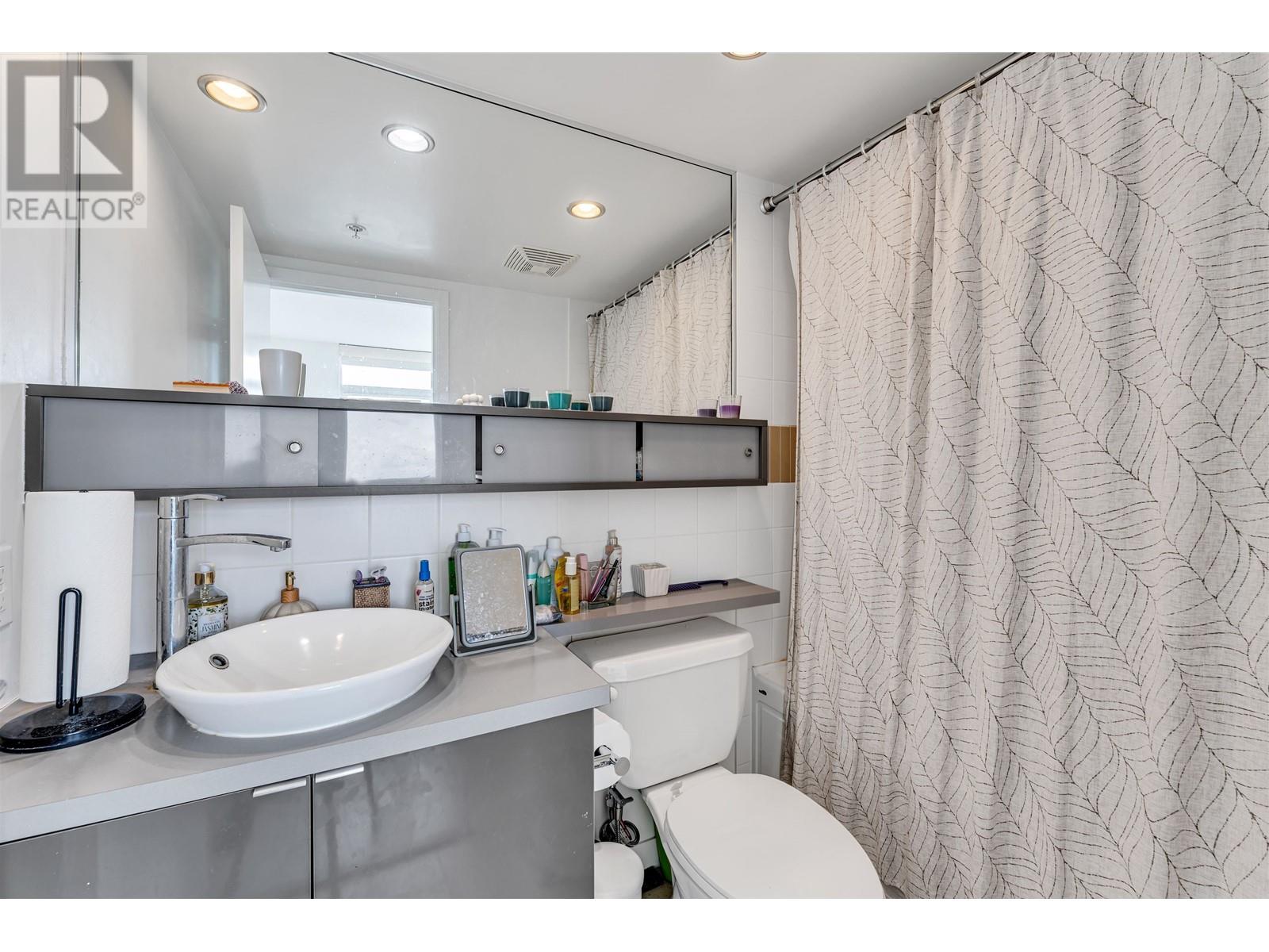 Listing Picture 12 of 19 : 3202 928 BEATTY STREET, Vancouver / 溫哥華 - 魯藝地產 Yvonne Lu Group - MLS Medallion Club Member