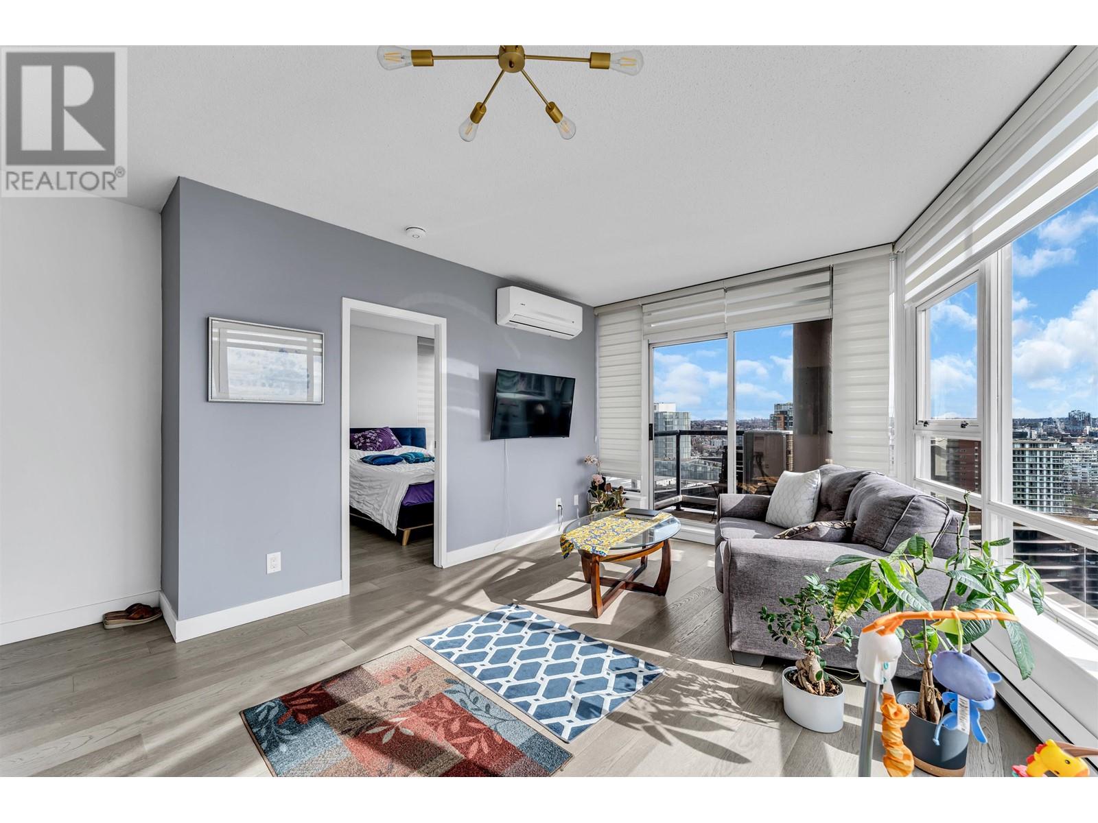 Listing Picture 4 of 19 : 3202 928 BEATTY STREET, Vancouver / 溫哥華 - 魯藝地產 Yvonne Lu Group - MLS Medallion Club Member