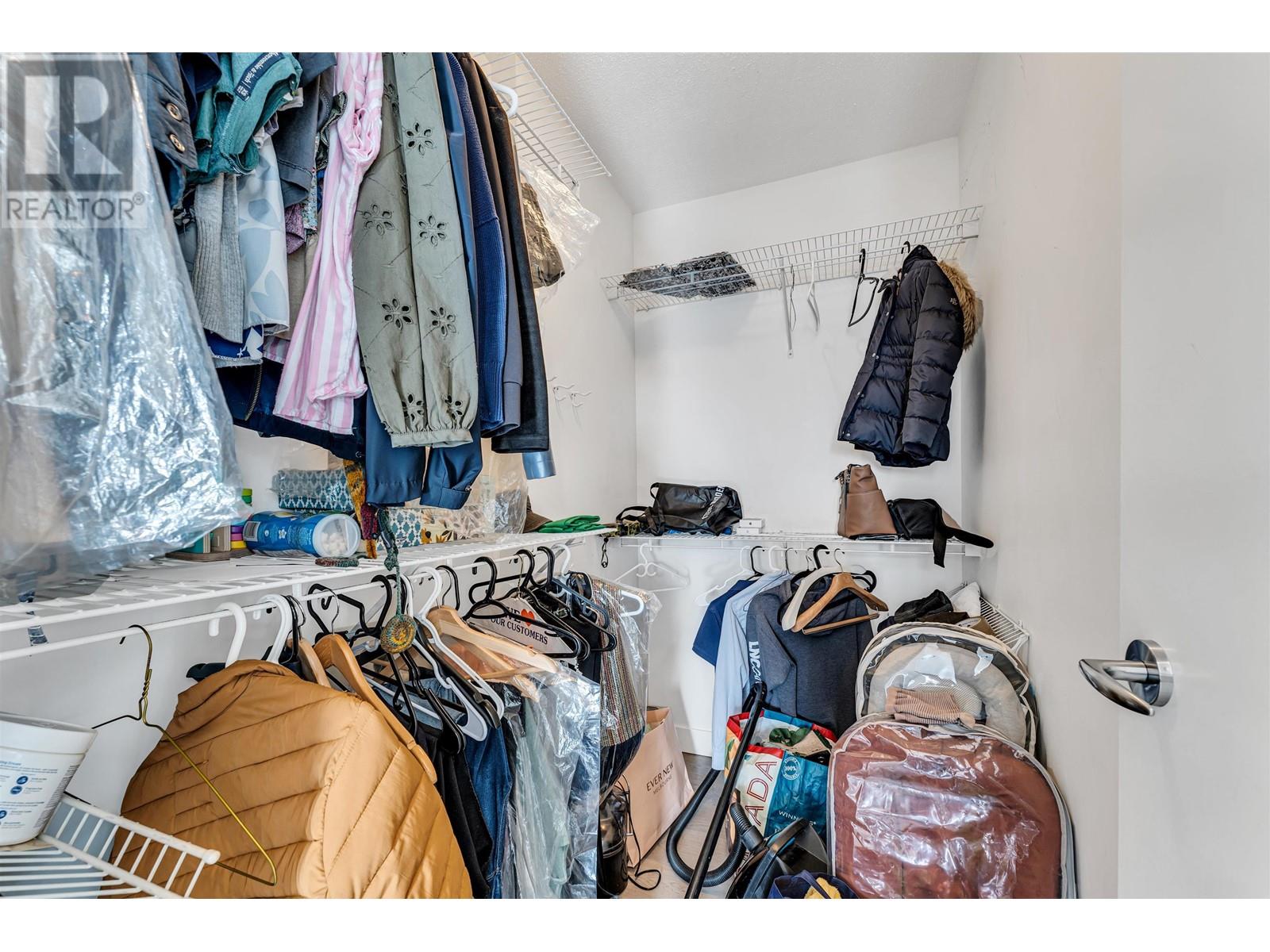 Listing Picture 13 of 19 : 3202 928 BEATTY STREET, Vancouver / 溫哥華 - 魯藝地產 Yvonne Lu Group - MLS Medallion Club Member