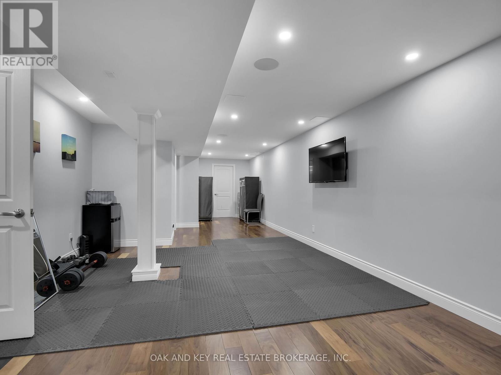 Photo 34 of 50 for 42 Quinella Place