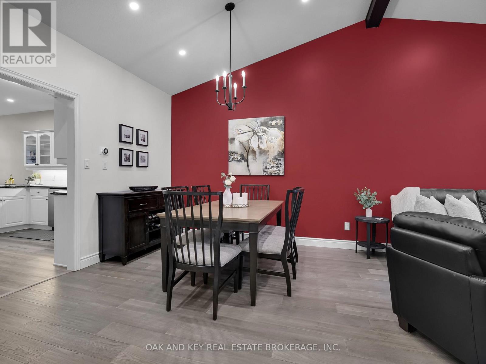 Photo 8 of 50 for 42 Quinella Place