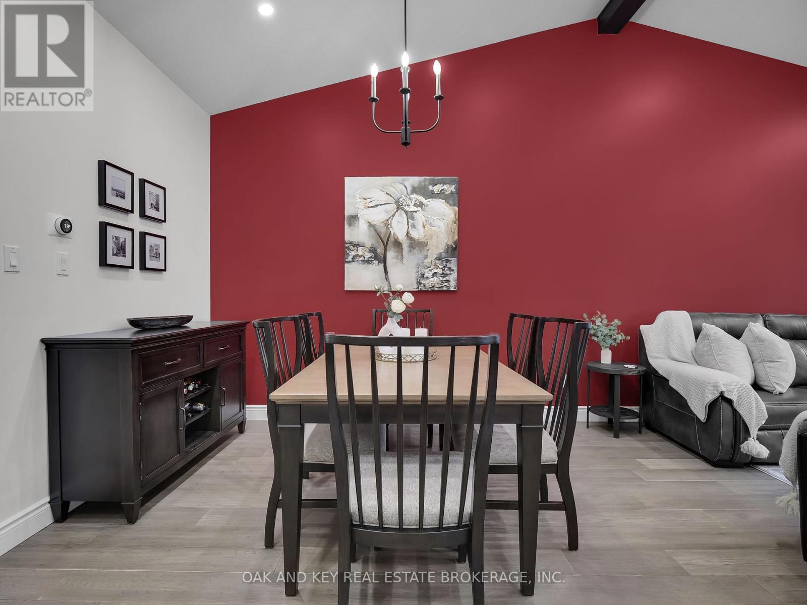 Photo 9 of 50 for 42 Quinella Place