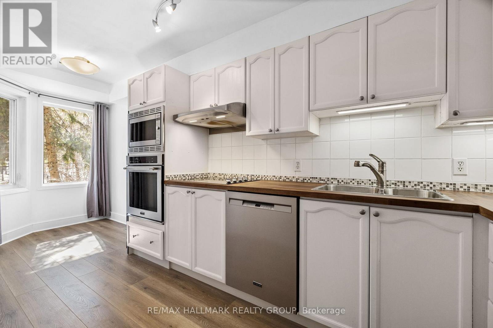 Property at 25 - 1400 WILDBERRY COURT image 5