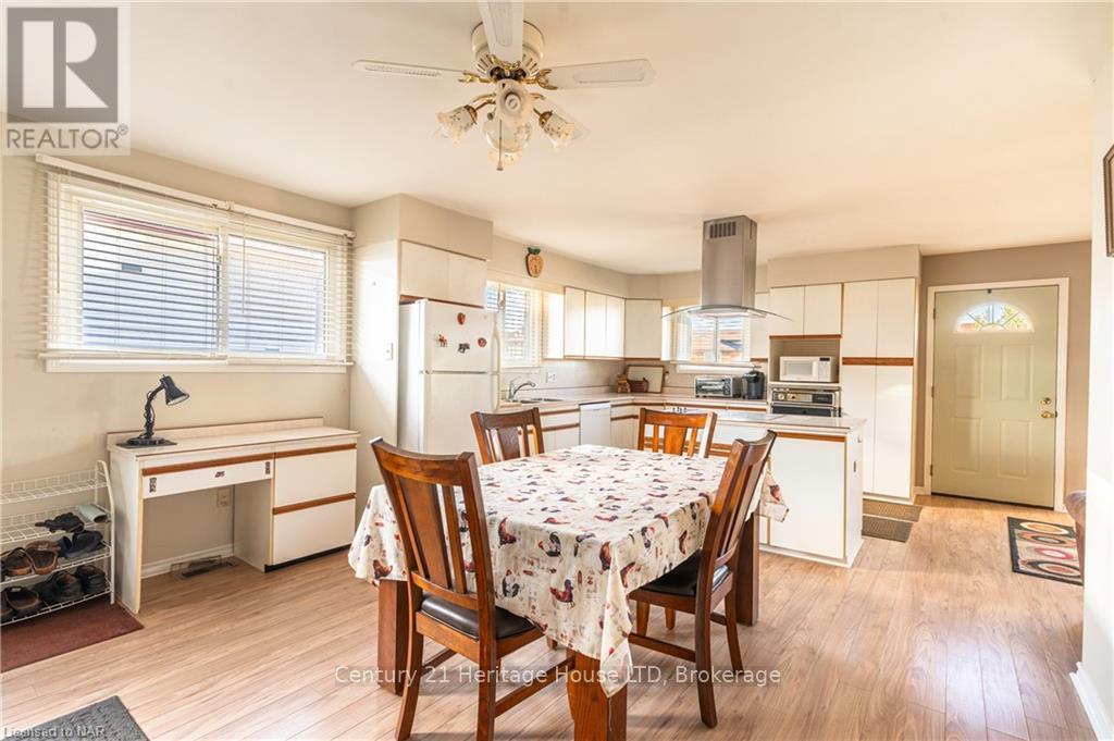 60 Robert Street, Welland, Ontario  L3B 5T9 - Photo 11 - X12032171