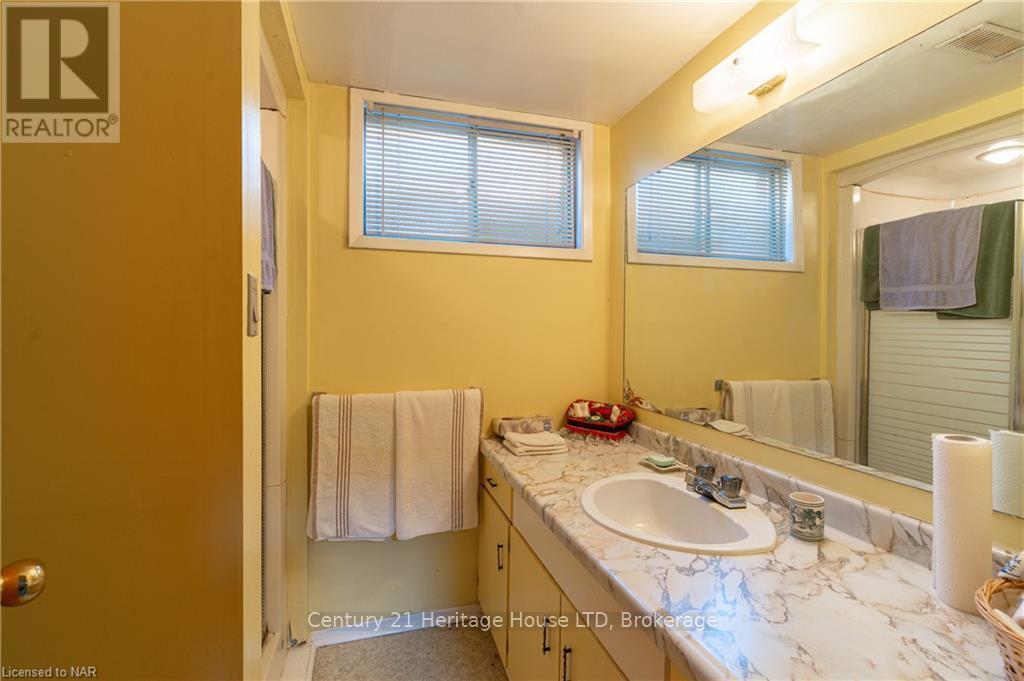 60 Robert Street, Welland, Ontario  L3B 5T9 - Photo 27 - X12032171