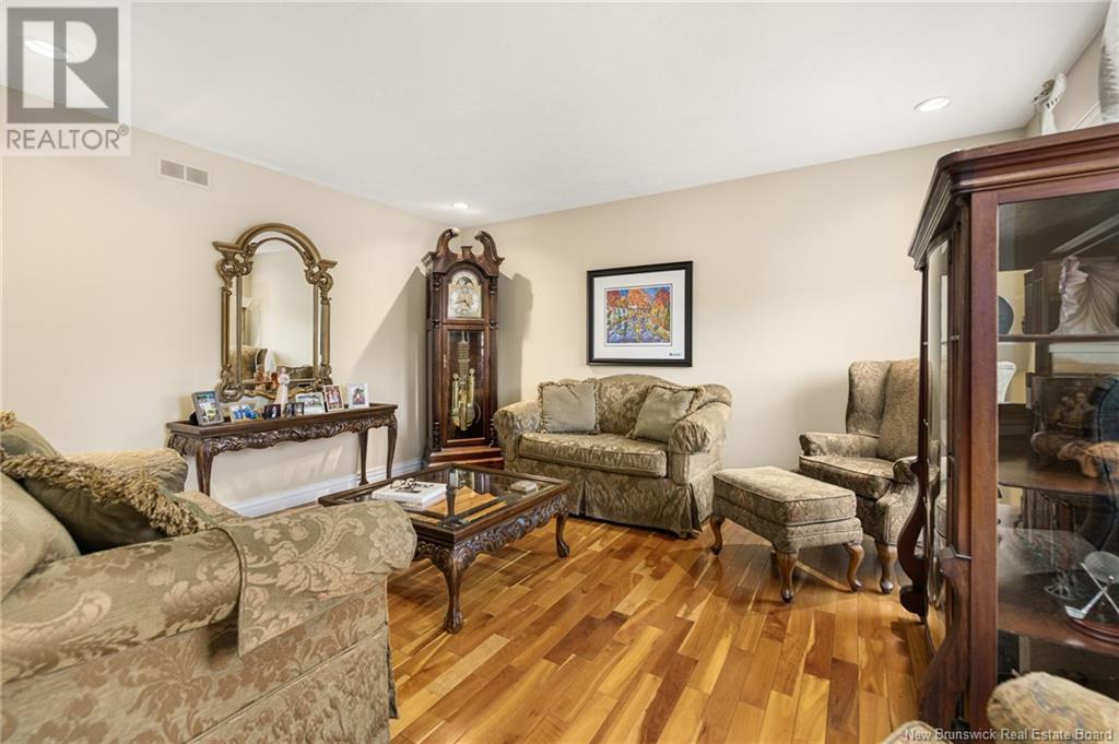 Property at 117 Willshire Way image 4