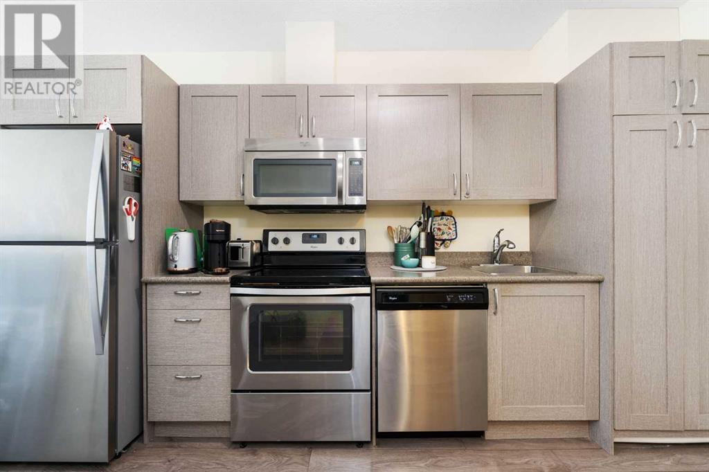 Property at 1106, 30 Brentwood Common NW image 4