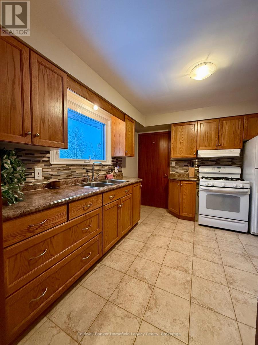 39 Agincourt Gardens, London South, Ontario  N5Z 4E5 - Photo 10 - X12027673