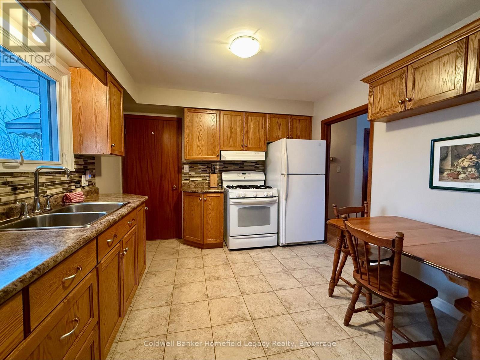 39 Agincourt Gardens, London South, Ontario  N5Z 4E5 - Photo 11 - X12027673