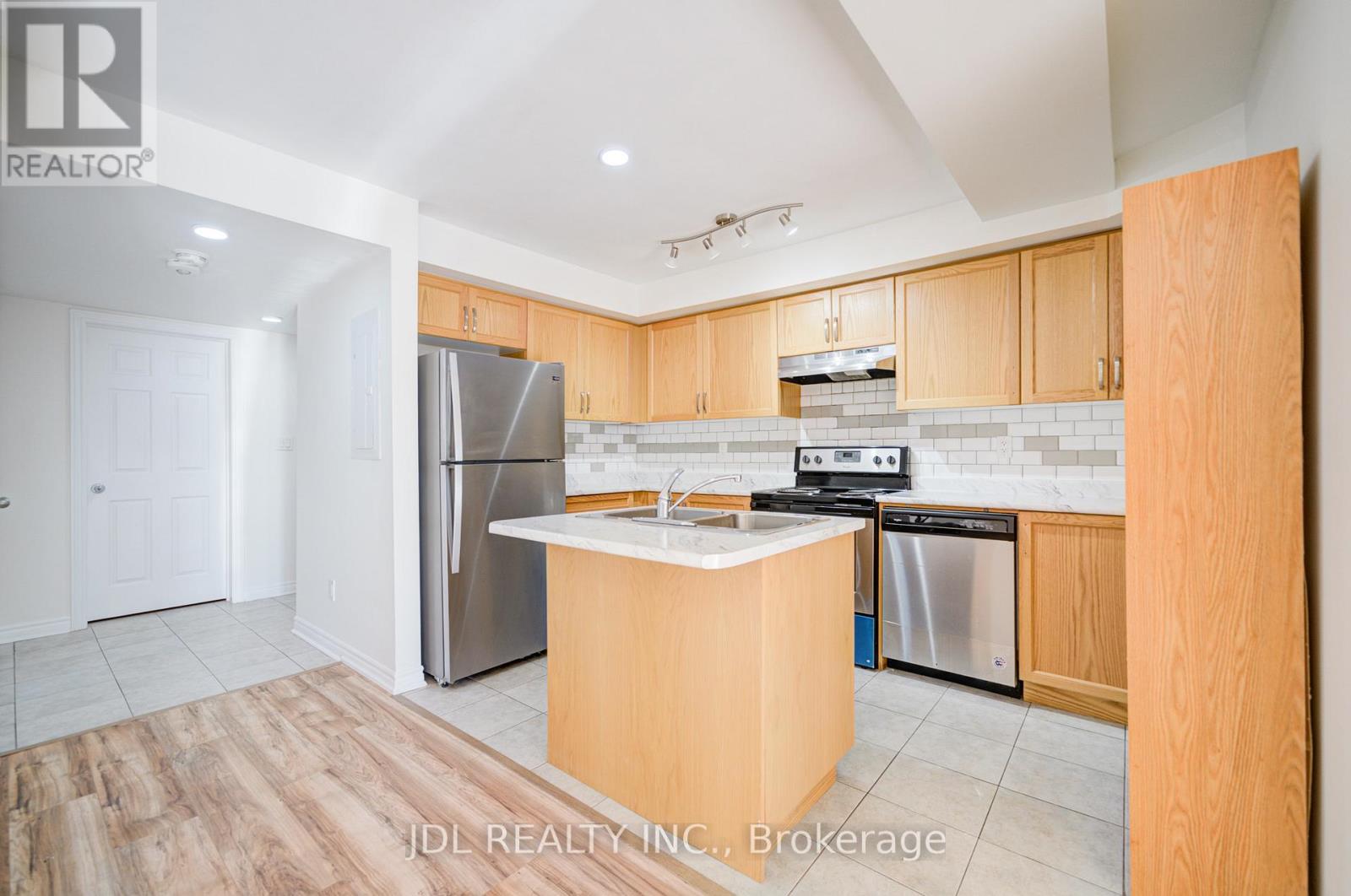 5 - 9 Eaton Park Lane, Toronto, Ontario  M1W 0A5 - Photo 15 - E12032223