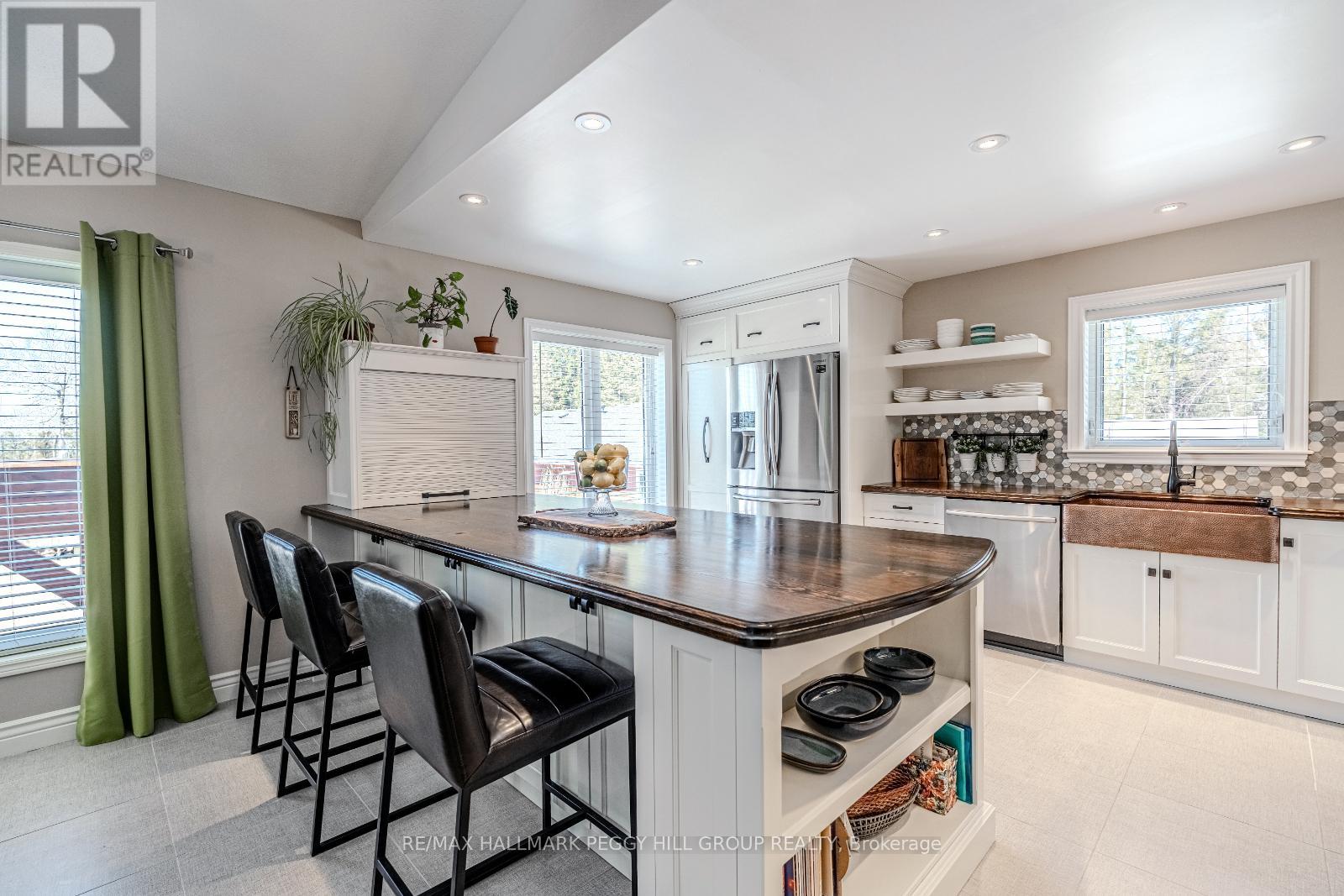 Property at 99 KING ROAD image 5