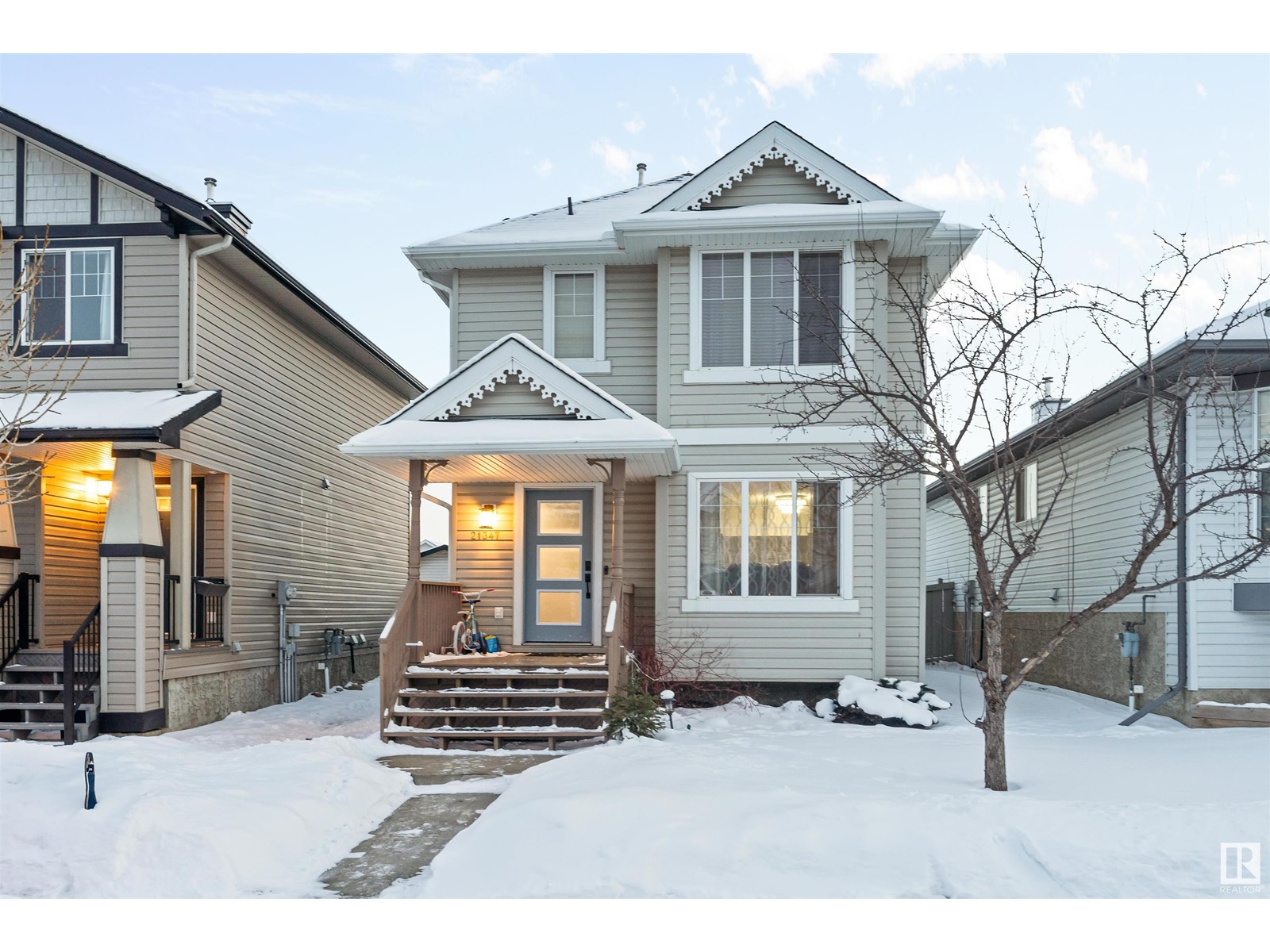 Property at 21347 89 AV NW image 1