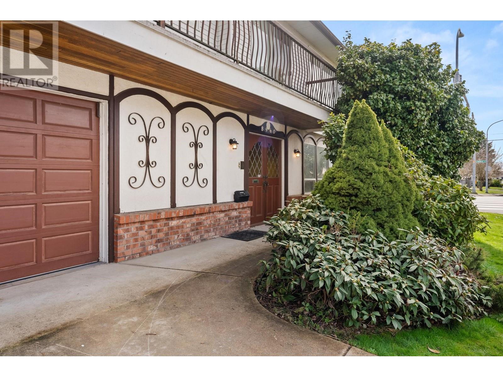 8960 Ash Street, Richmond, British Columbia  V6Y 3A5 - Photo 3 - R2979578