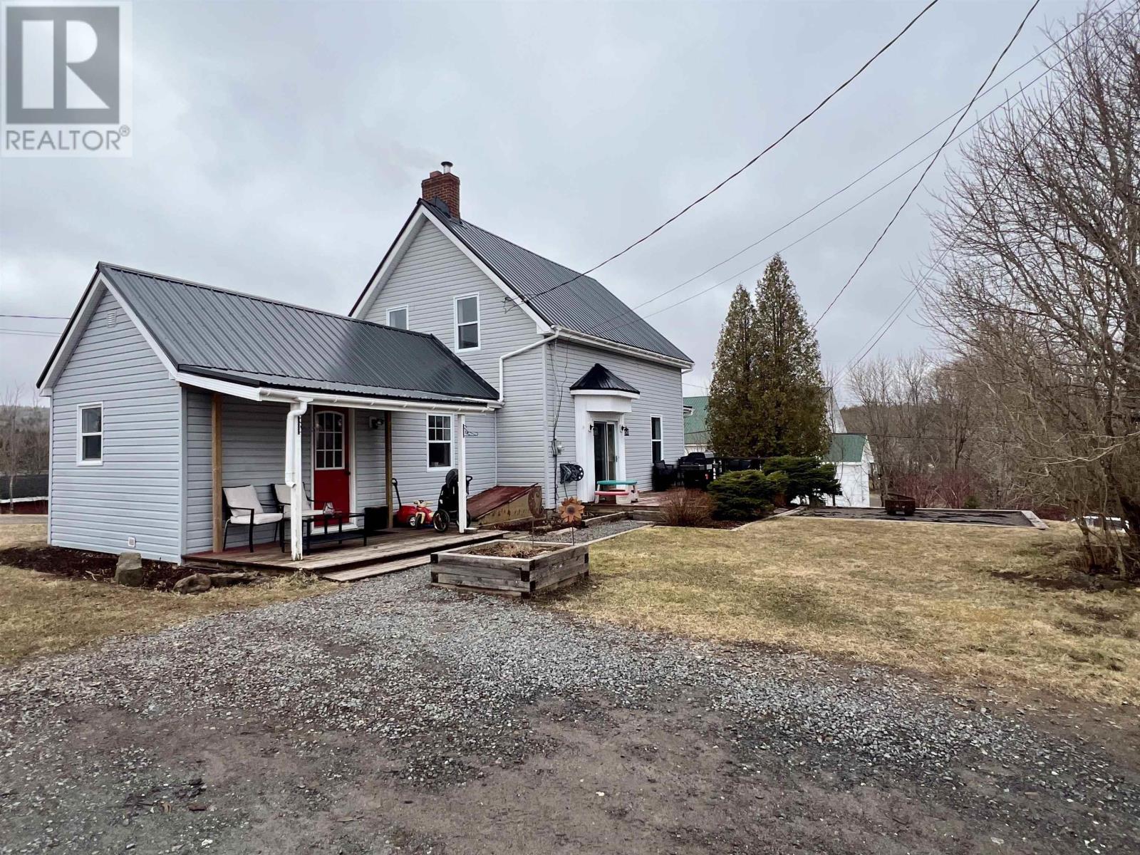 12 Station Road, Hopewell, Nova Scotia  B0K 1C0 - Photo 4 - 202505415