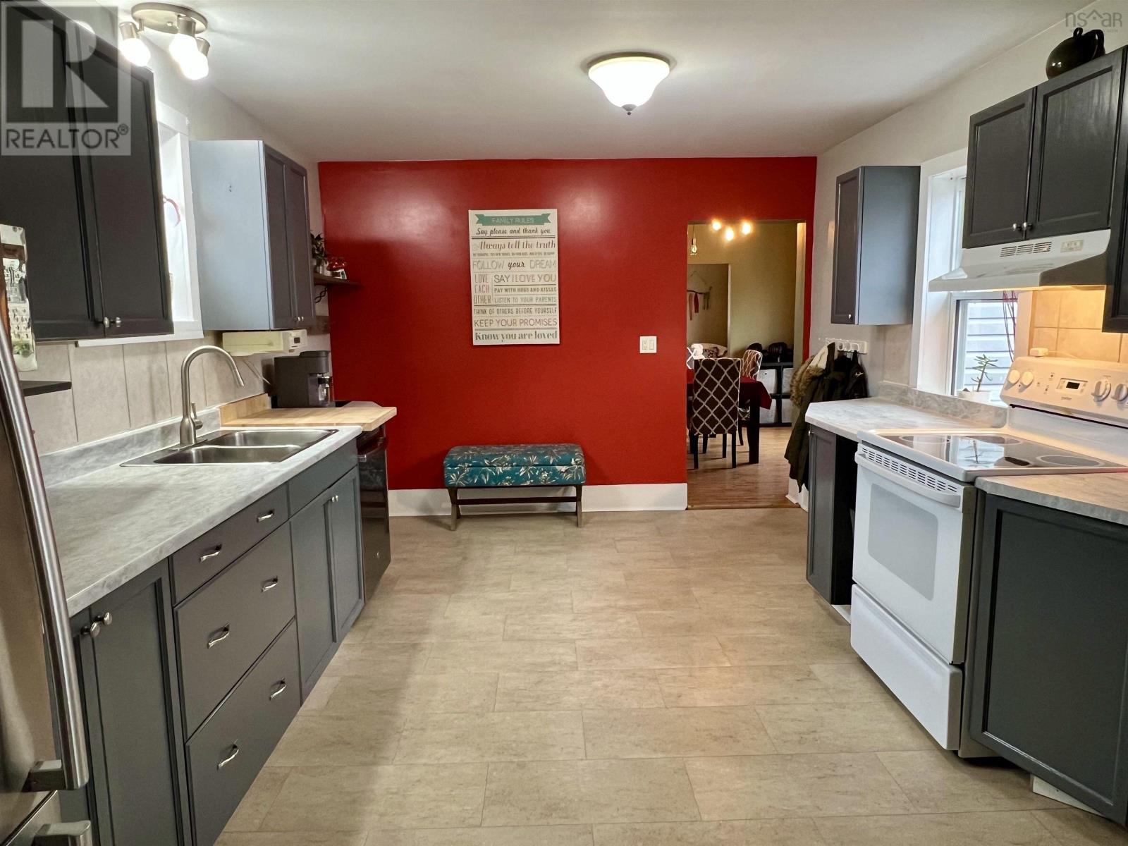 12 Station Road, Hopewell, Nova Scotia  B0K 1C0 - Photo 9 - 202505415