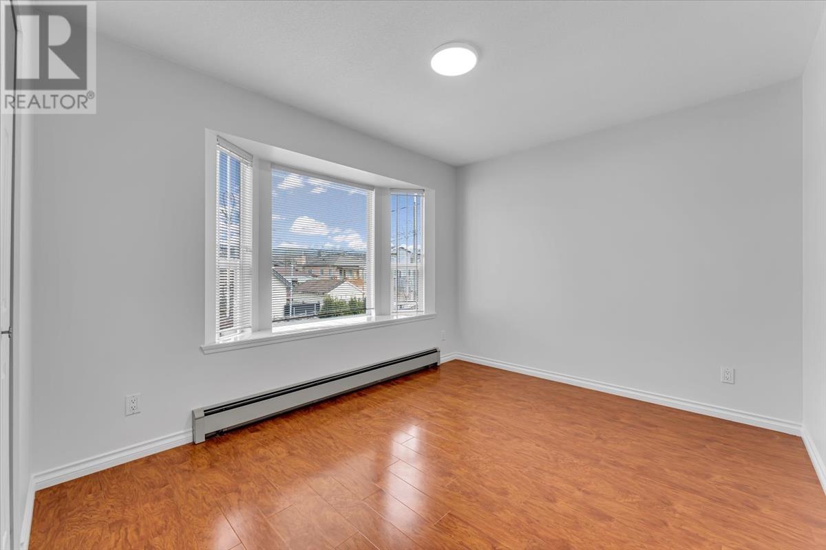 Listing Picture 13 of 37 : 3221 WILLIAM STREET, Vancouver / 溫哥華 - 魯藝地產 Yvonne Lu Group - MLS Medallion Club Member