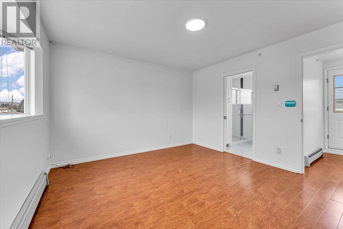 Listing Picture 17 of 37 : 3221 WILLIAM STREET, Vancouver / 溫哥華 - 魯藝地產 Yvonne Lu Group - MLS Medallion Club Member