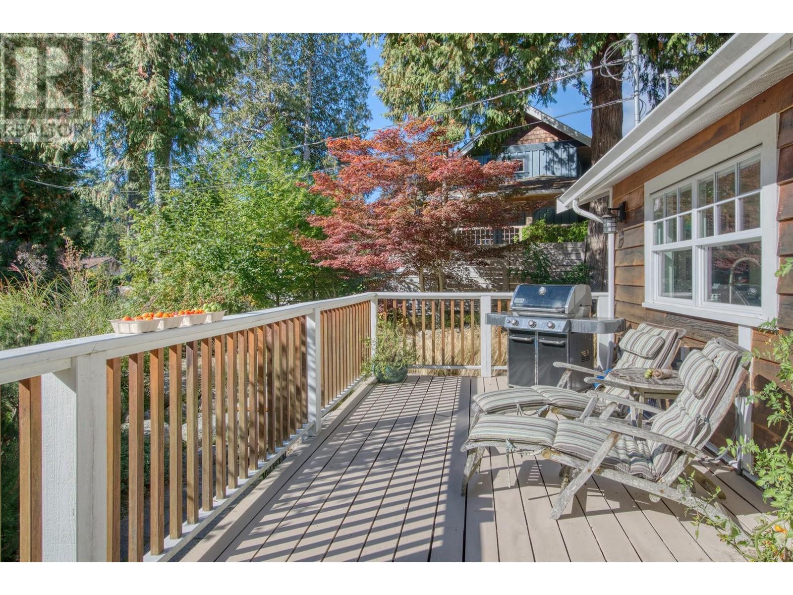3258 Beach Avenue, Roberts Creek, British Columbia  V0N 2W2 - Photo 12 - R2980308