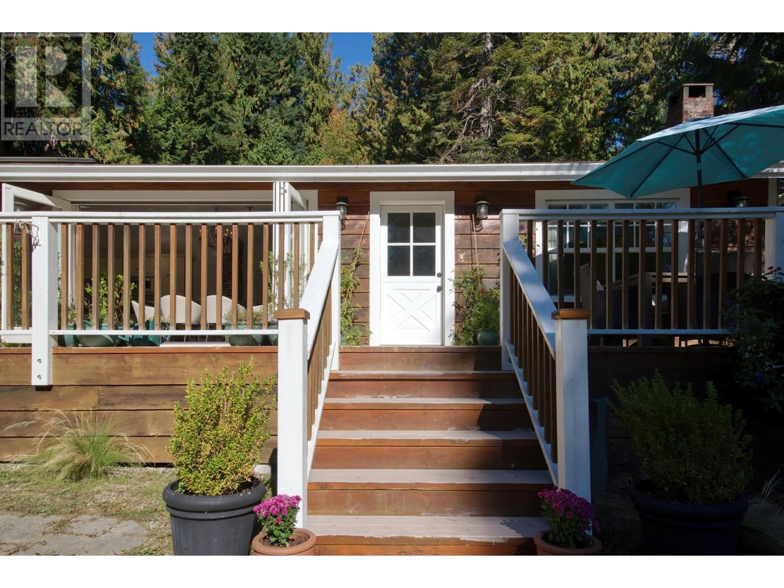 3258 Beach Avenue, Roberts Creek, British Columbia  V0N 2W2 - Photo 19 - R2980308