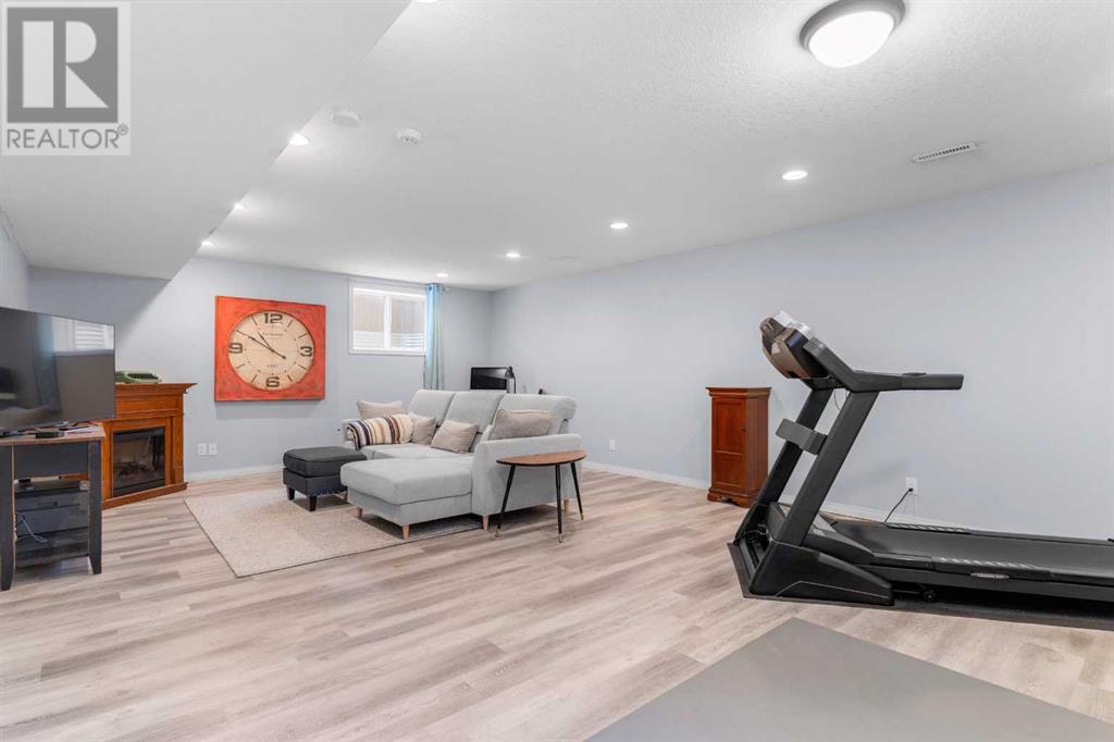 77 Rockyspring Point Nw, Calgary, Alberta  T3G 6A1 - Photo 31 - A2204044