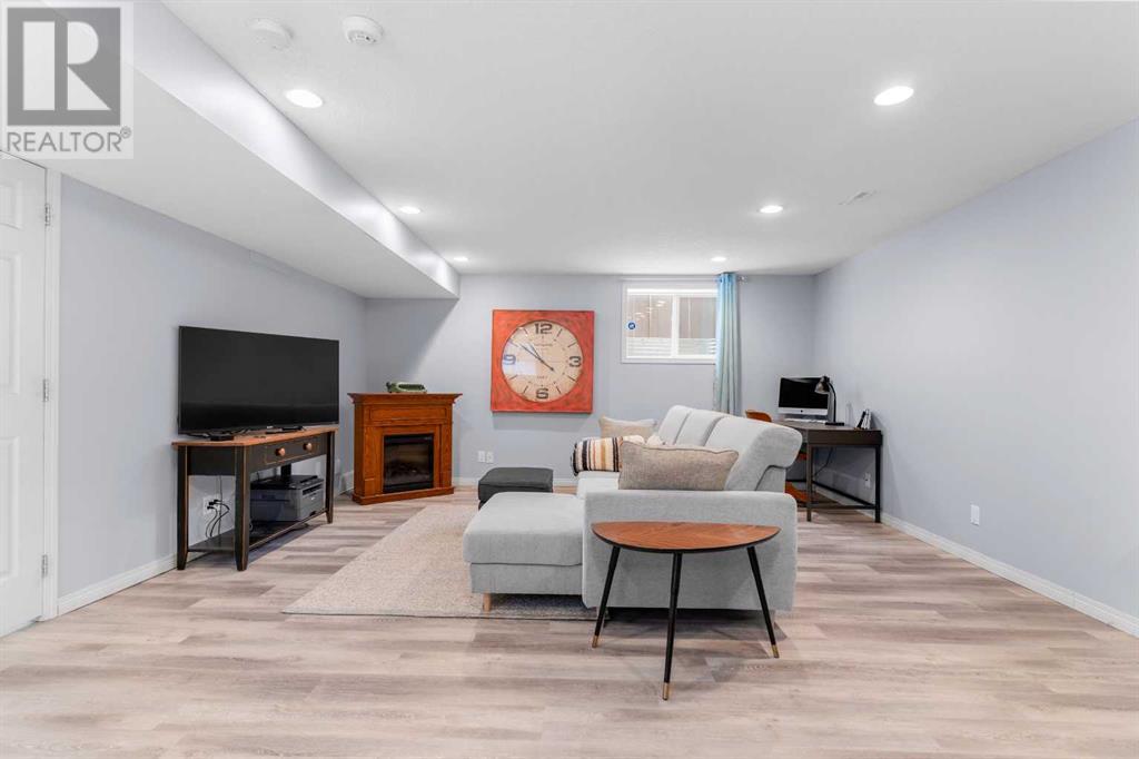 77 Rockyspring Point Nw, Calgary, Alberta  T3G 6A1 - Photo 32 - A2204044
