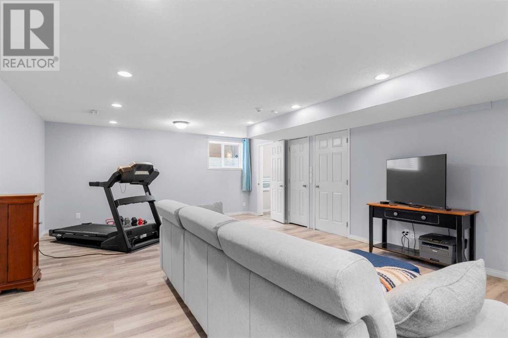 77 Rockyspring Point Nw, Calgary, Alberta  T3G 6A1 - Photo 33 - A2204044