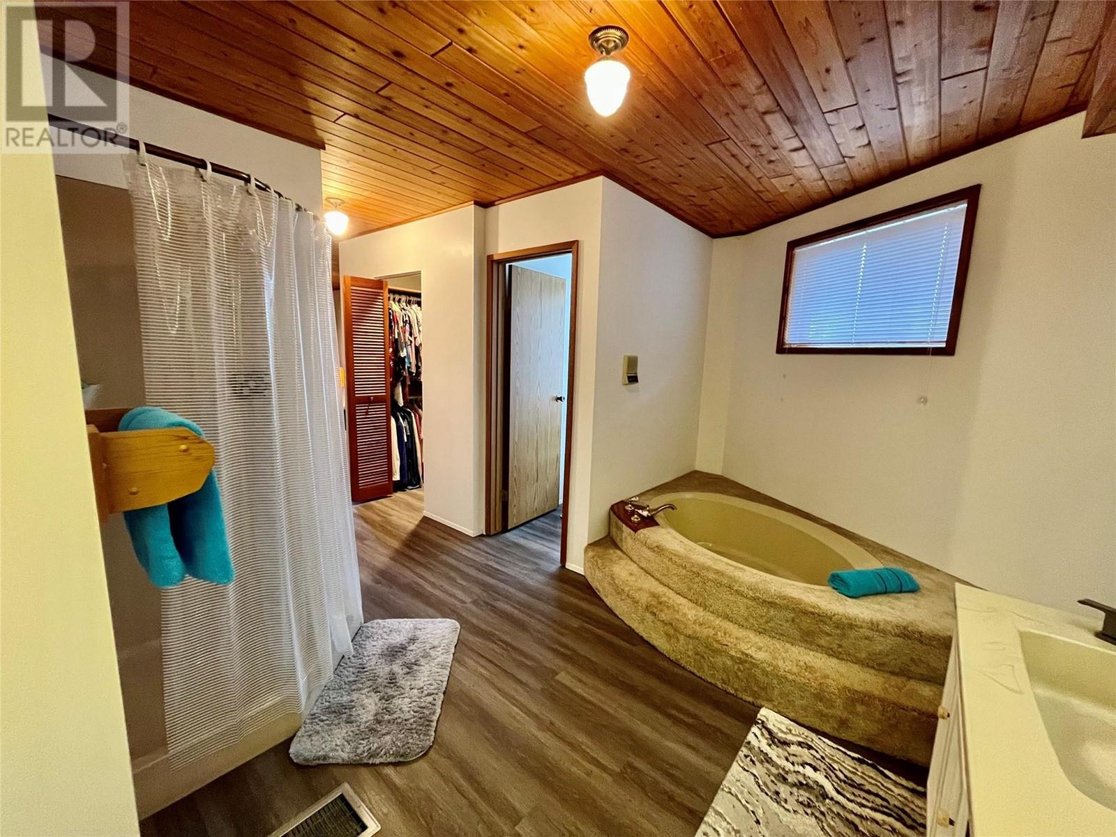 231 Glenacres Road, Nakusp, British Columbia  V0G 1R0 - Photo 37 - 10339305