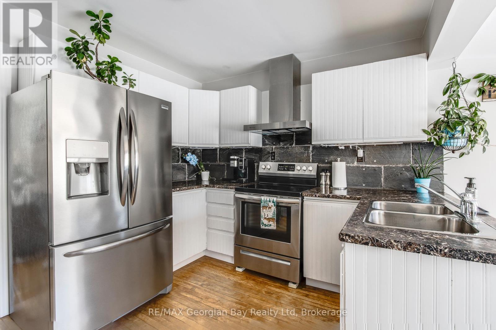6527 93 Highway, Tay, Ontario  L0L 1P0 - Photo 5 - S12032347
