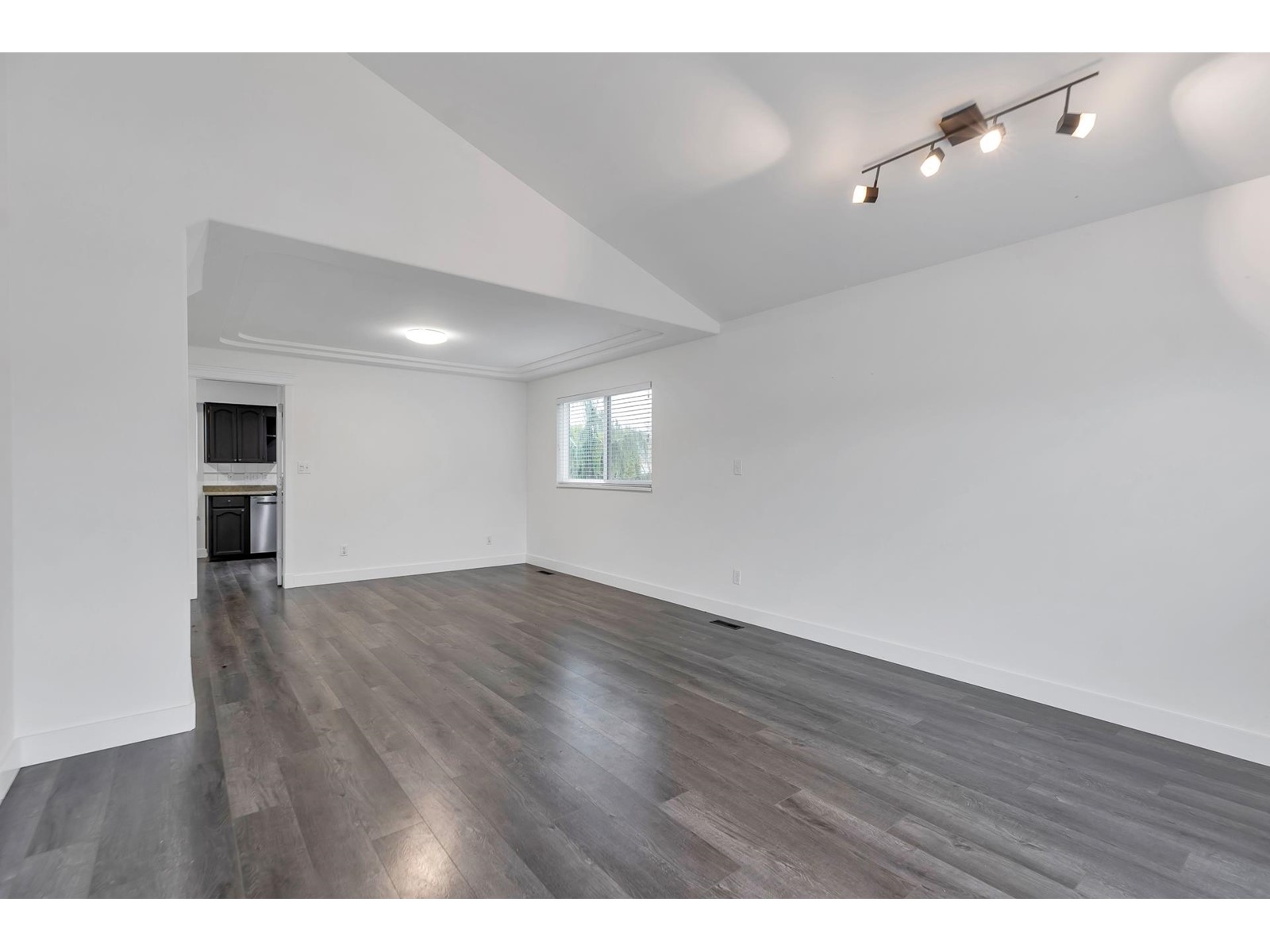 Property at 18822 63A AVENUE image 5