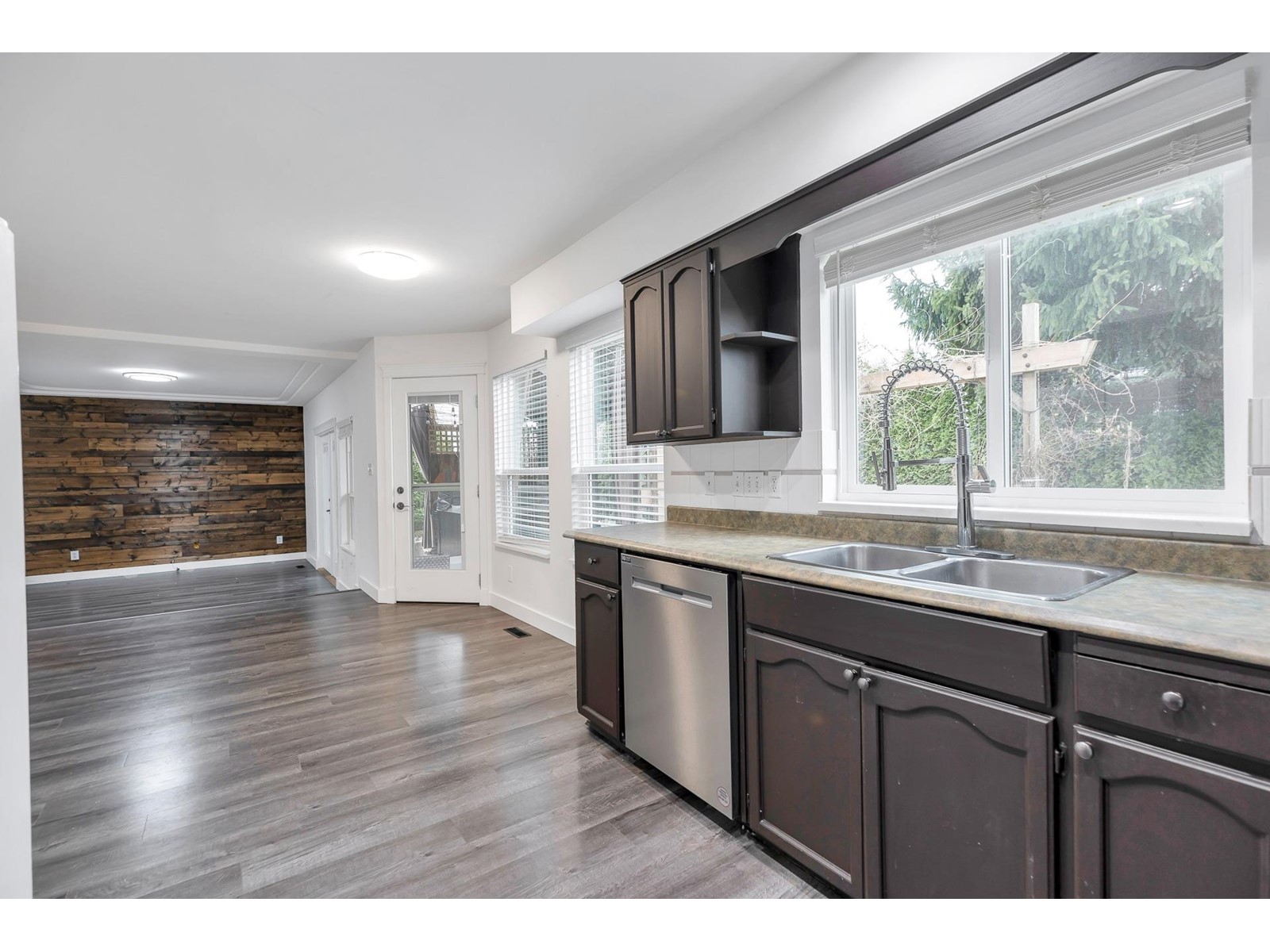 18822 63a Avenue, Surrey, British Columbia  V3S 7W3 - Photo 8 - R2962249