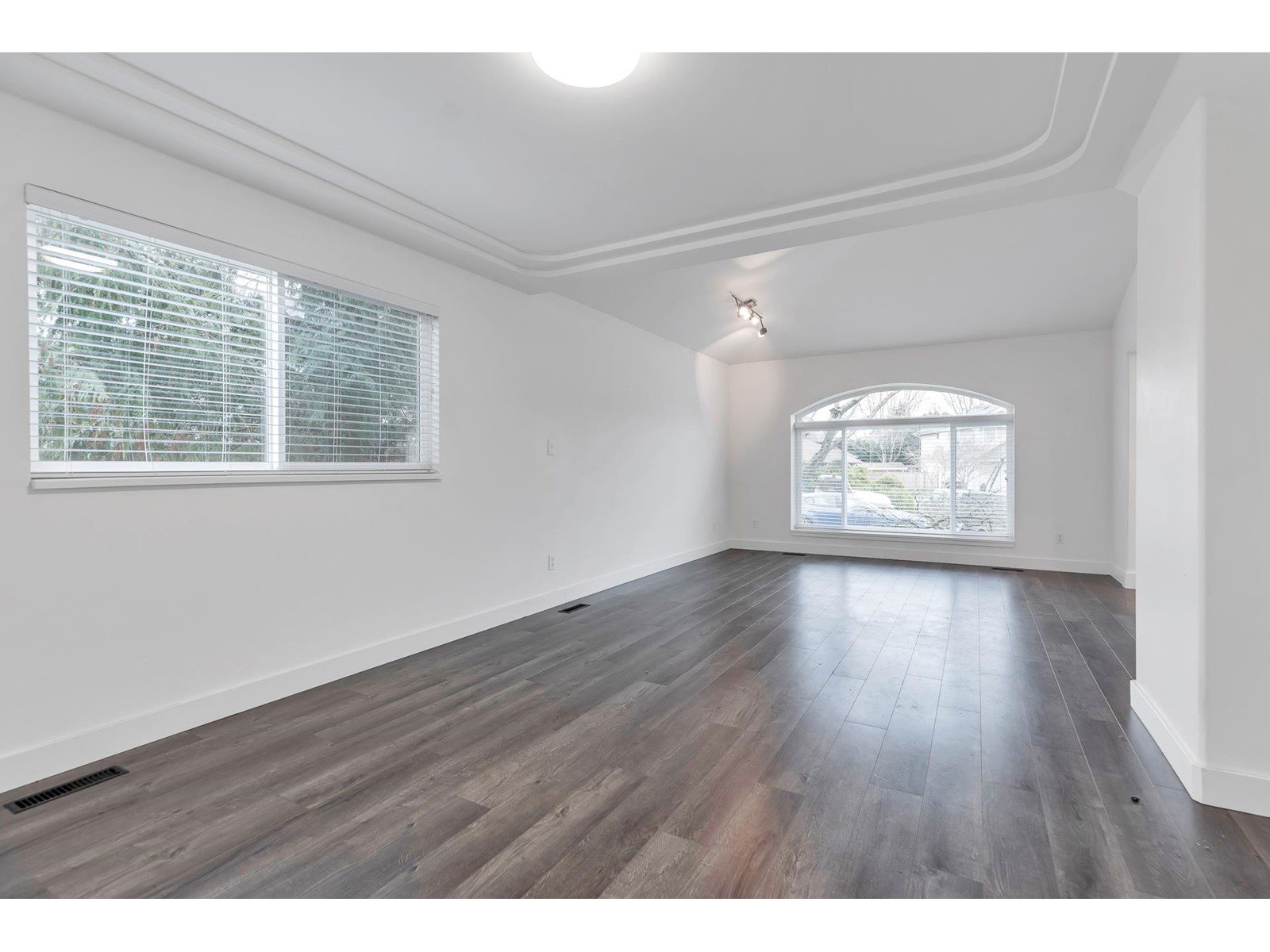 Property at 18822 63A AVENUE image 3